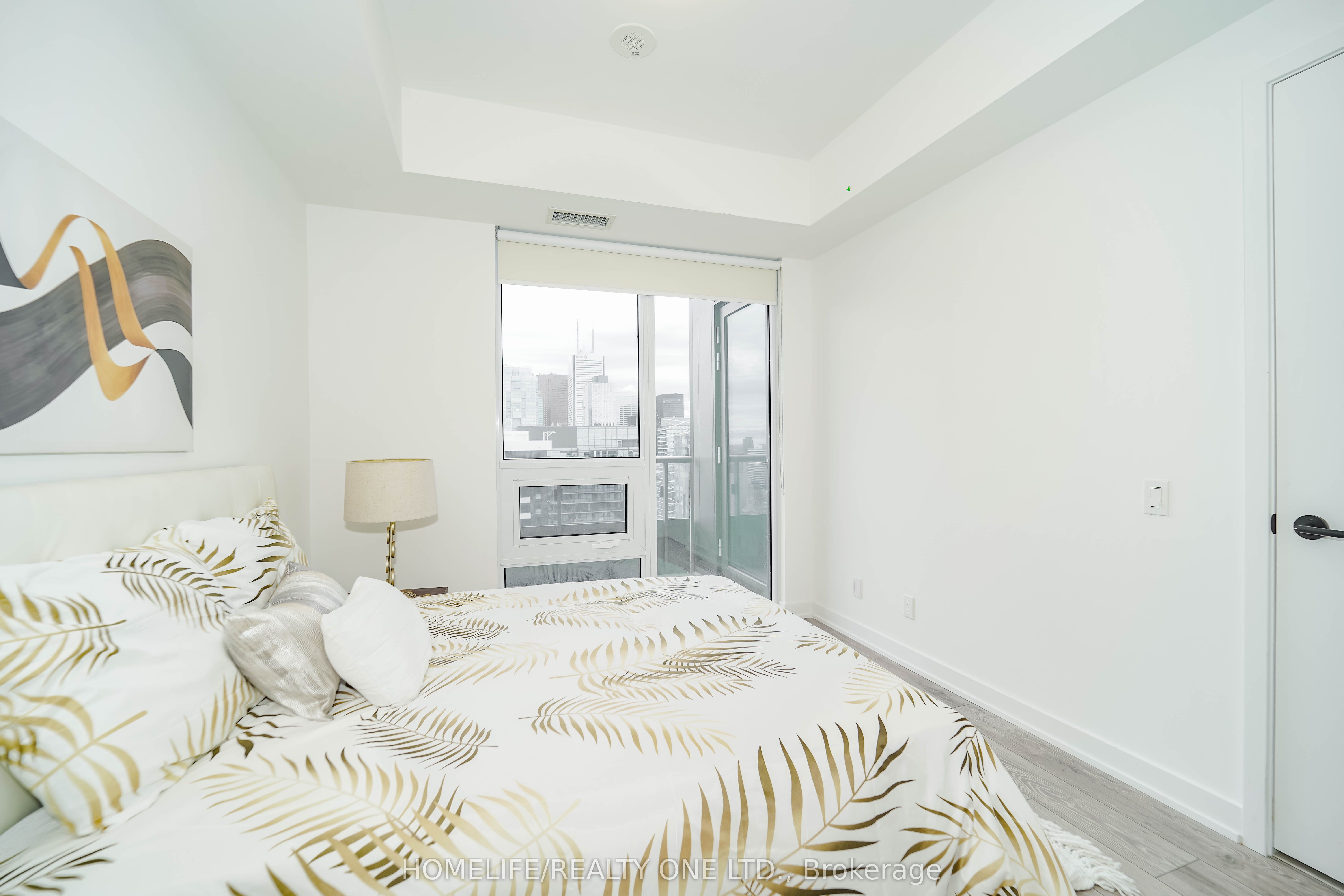 108 Peter Street 4803, Toronto, ON M5V 2G7