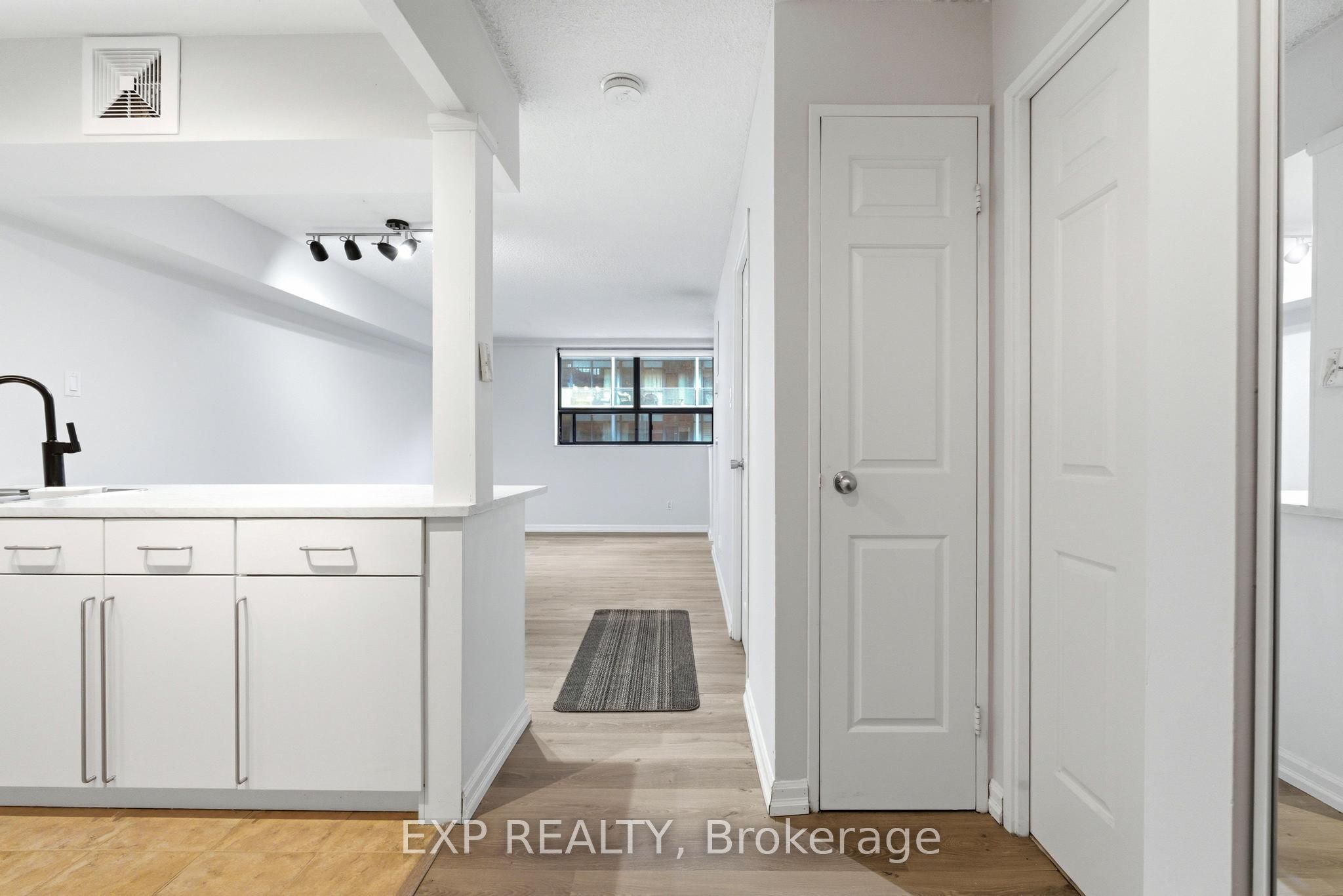 60 St Patrick Street 435, Toronto, ON M5T 2X5
