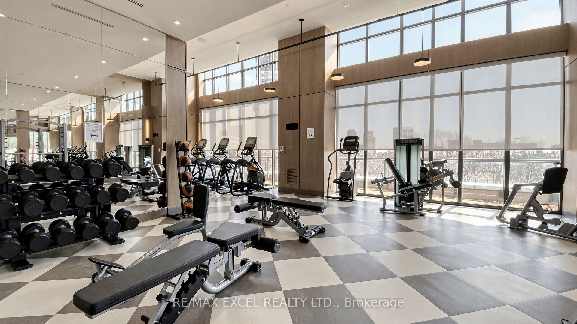 30 Inn on the park Drive 3010, Toronto, ON M3C 0P7