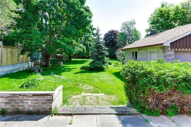 141 Kitchener Road, Toronto, ON M1E 2Y2