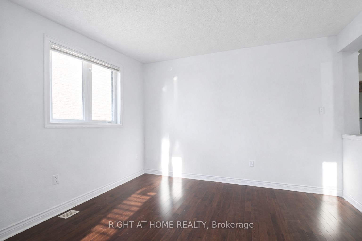 169 Dooley Crescent, Ajax, ON L1T 4J7