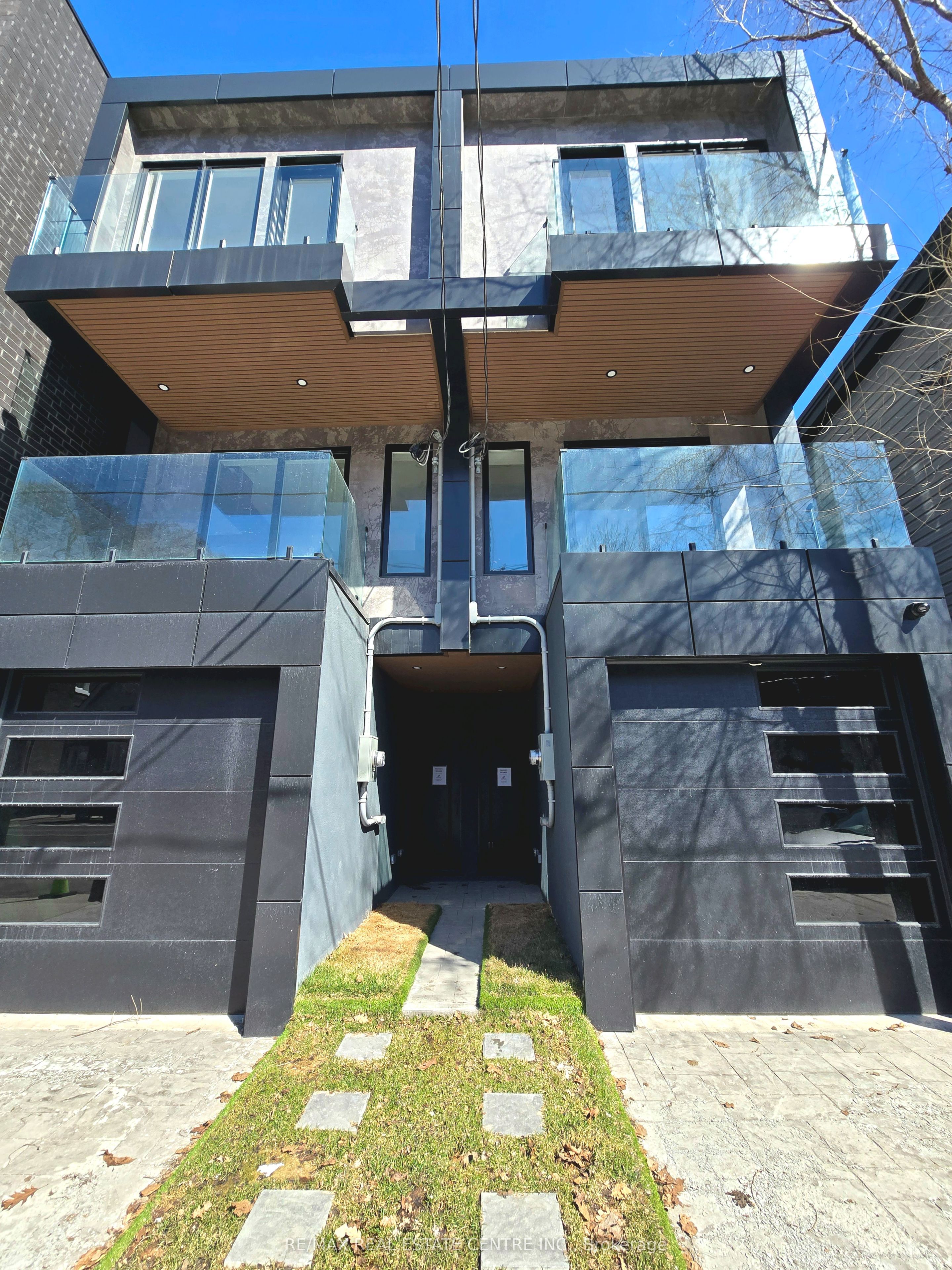 59 Jones Avenue, Toronto, ON M4M 2Z7