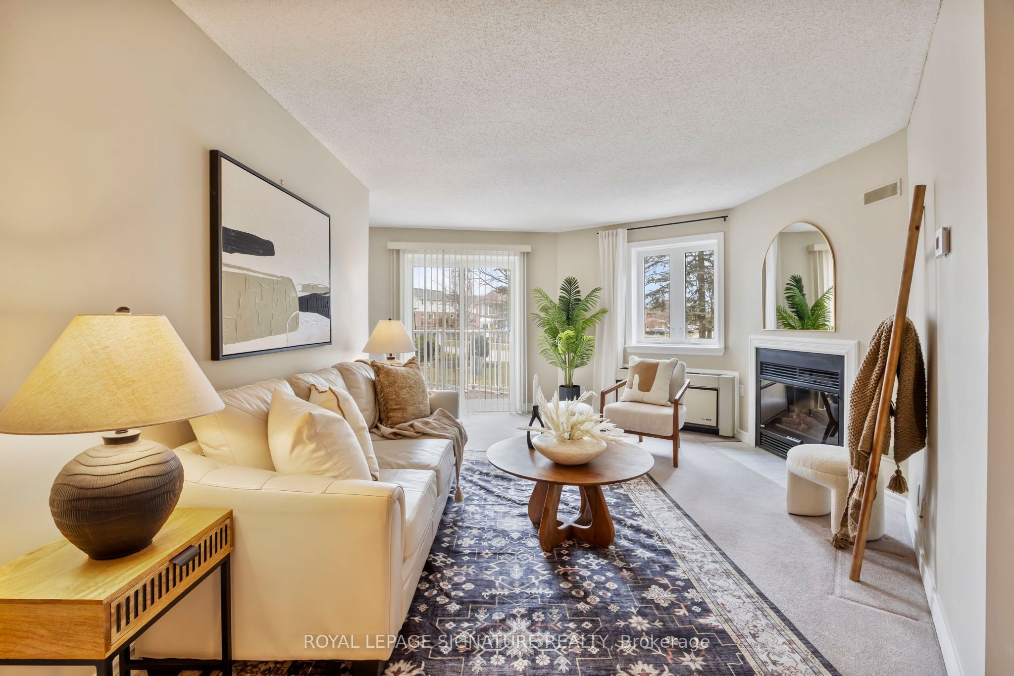189 Lake Driveway N/A W 217, Ajax, ON L1S 7J1