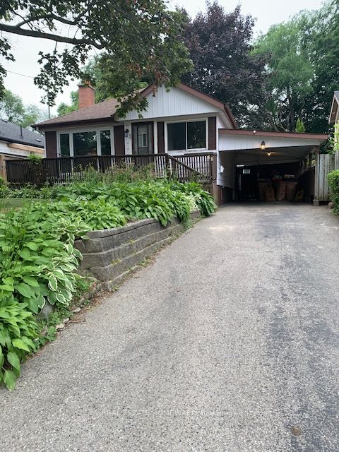 68 Eastville Avenue, Toronto, ON M1M 2N9