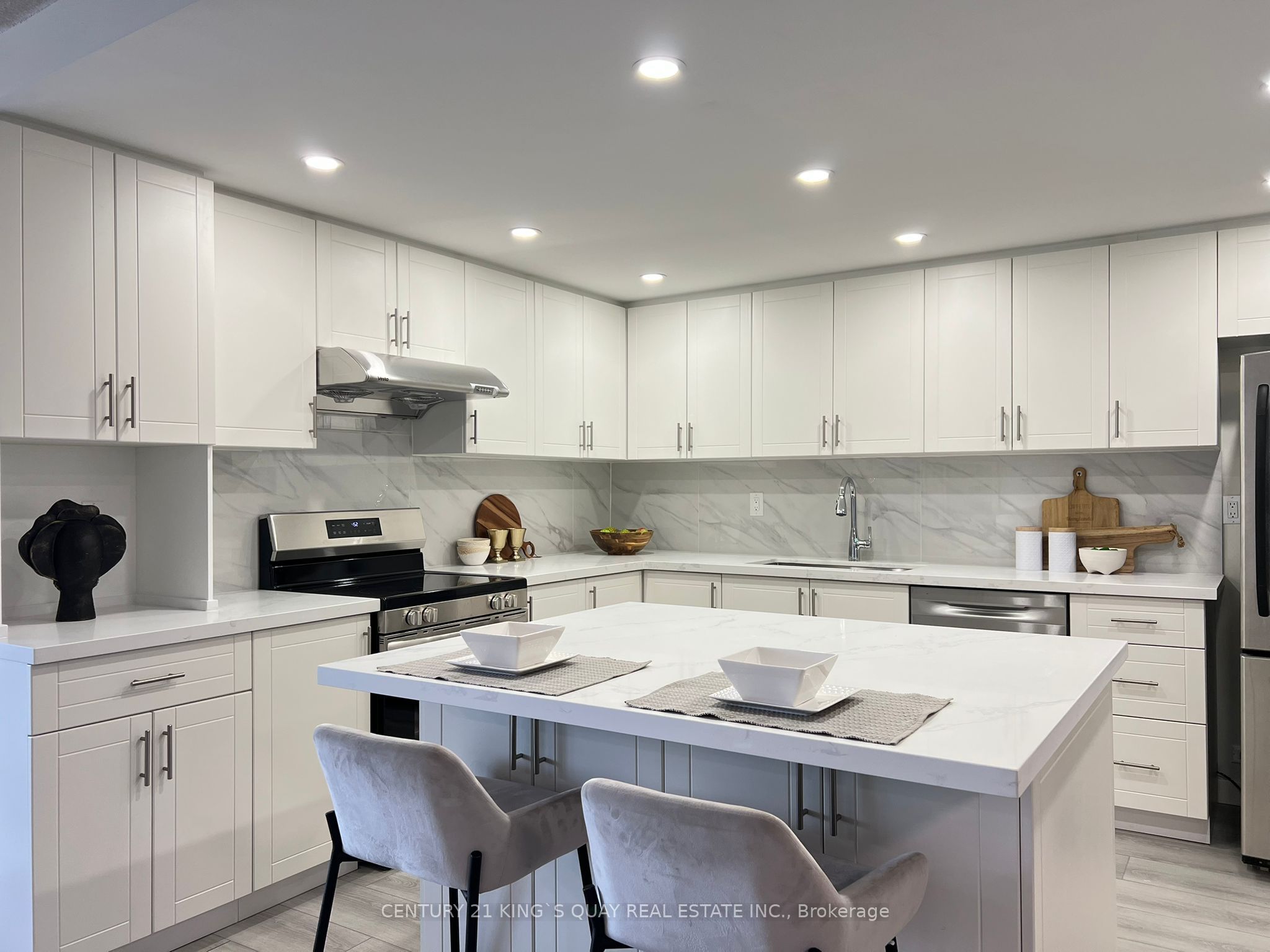 2330 Bridletowne Circle 2012, Toronto, ON M1W 3P6