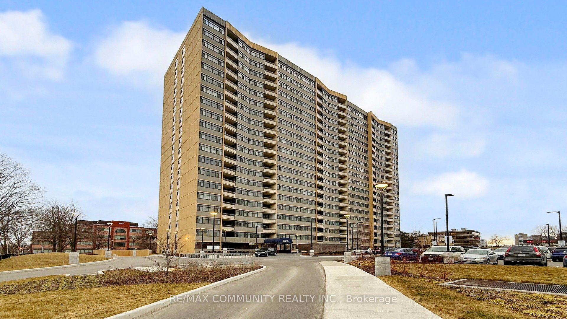 2050 Bridletowne Circle 1210, Toronto, ON M1W 2V5