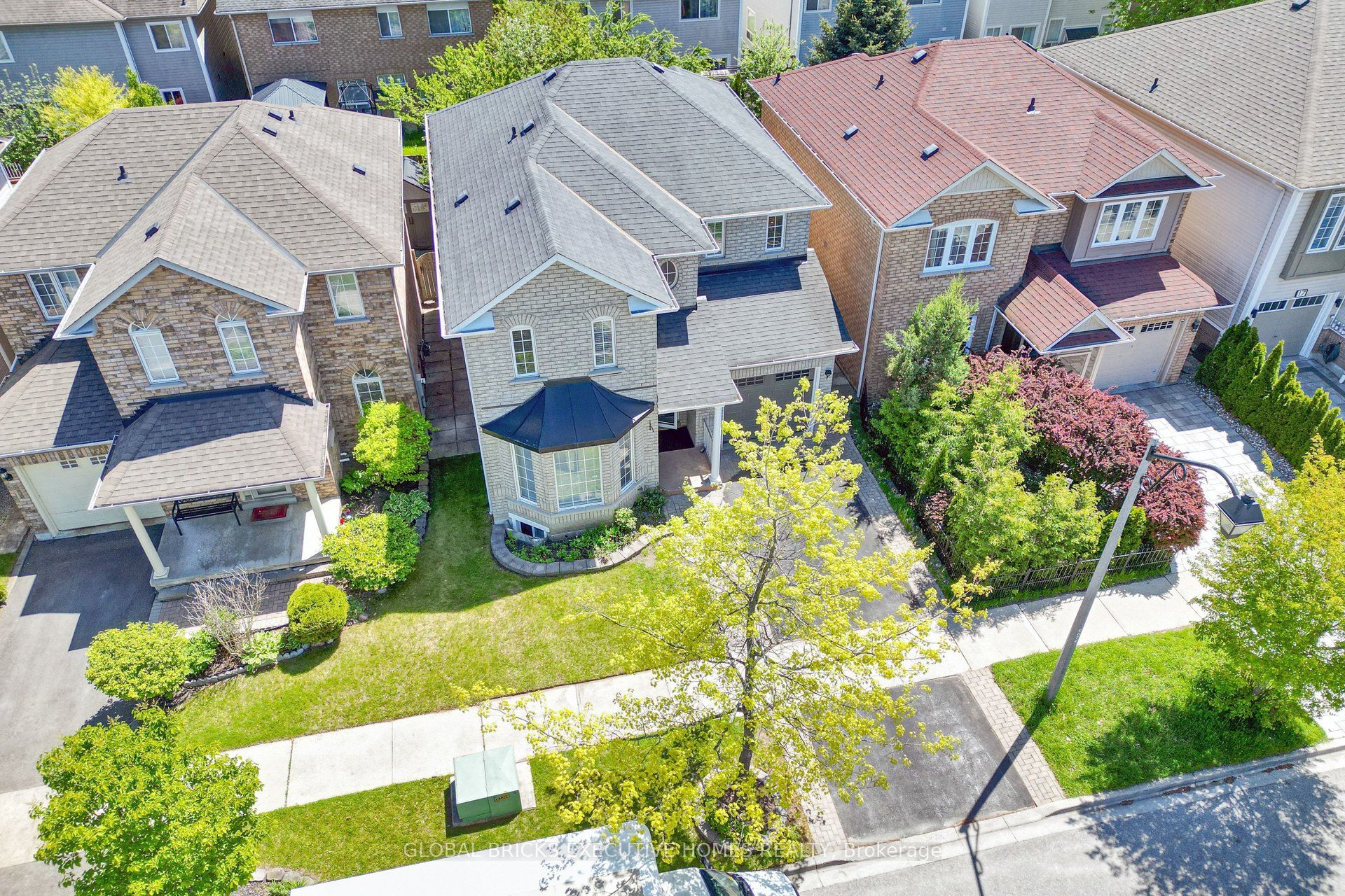 13 Howling Crescent, Ajax, ON L1S 7N7