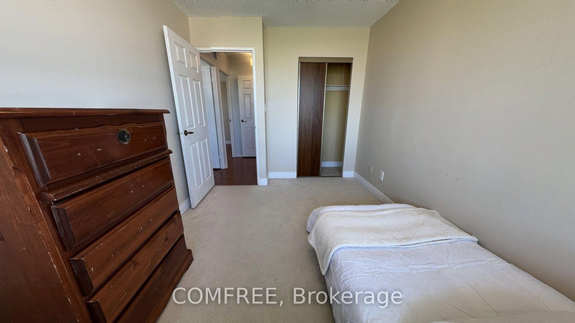 55 William Street E 505, Oshawa, ON L1G 7C9