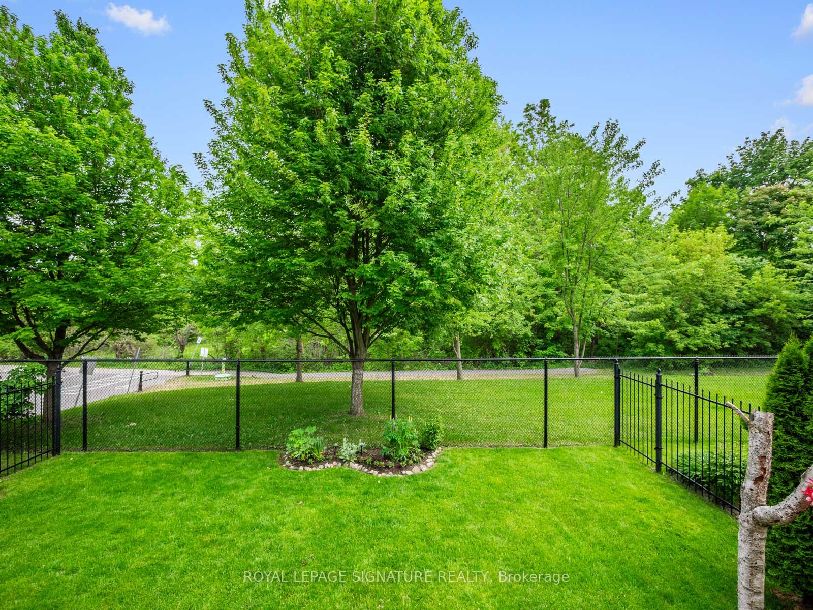 9 Grigglestone Lane, Ajax, ON L1T 0L1