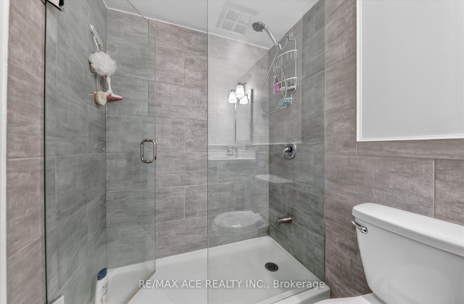 100 Wingarden Court 1414, Toronto, ON M1B 2P4