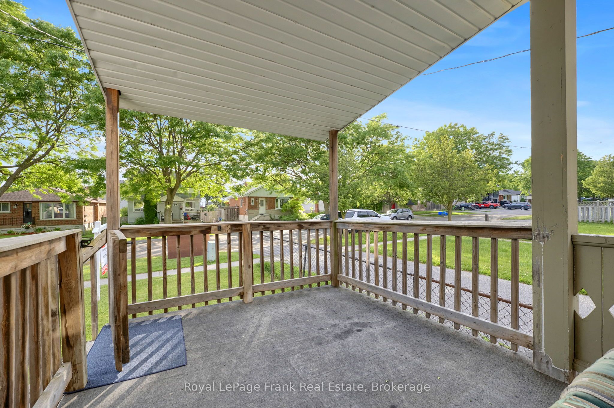 121 Cromwell Avenue, Oshawa, ON L1J 4T5