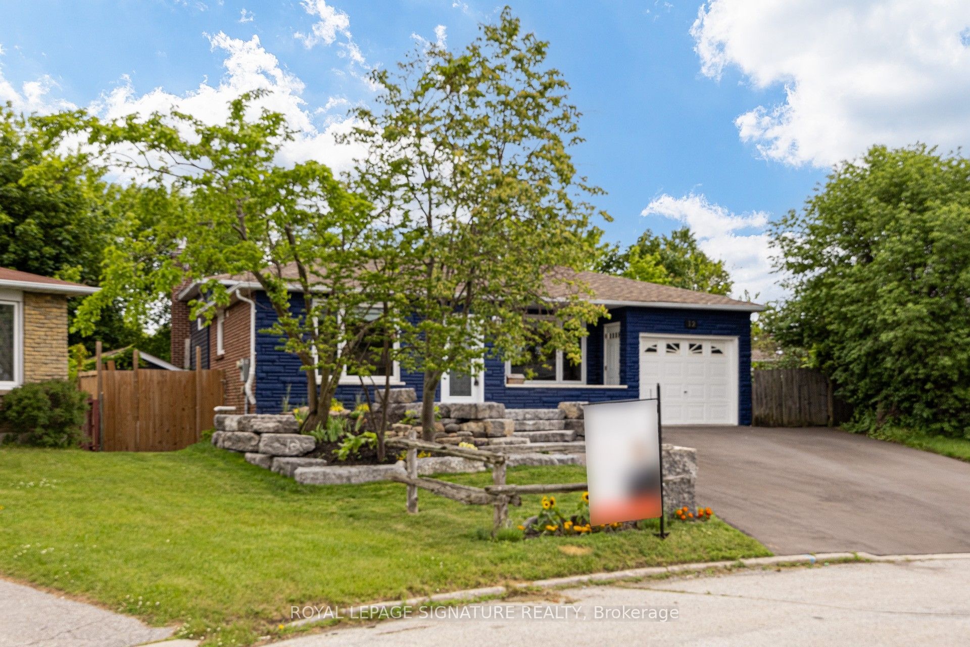 12 Kinnison Court, Ajax, ON L1S 1K5