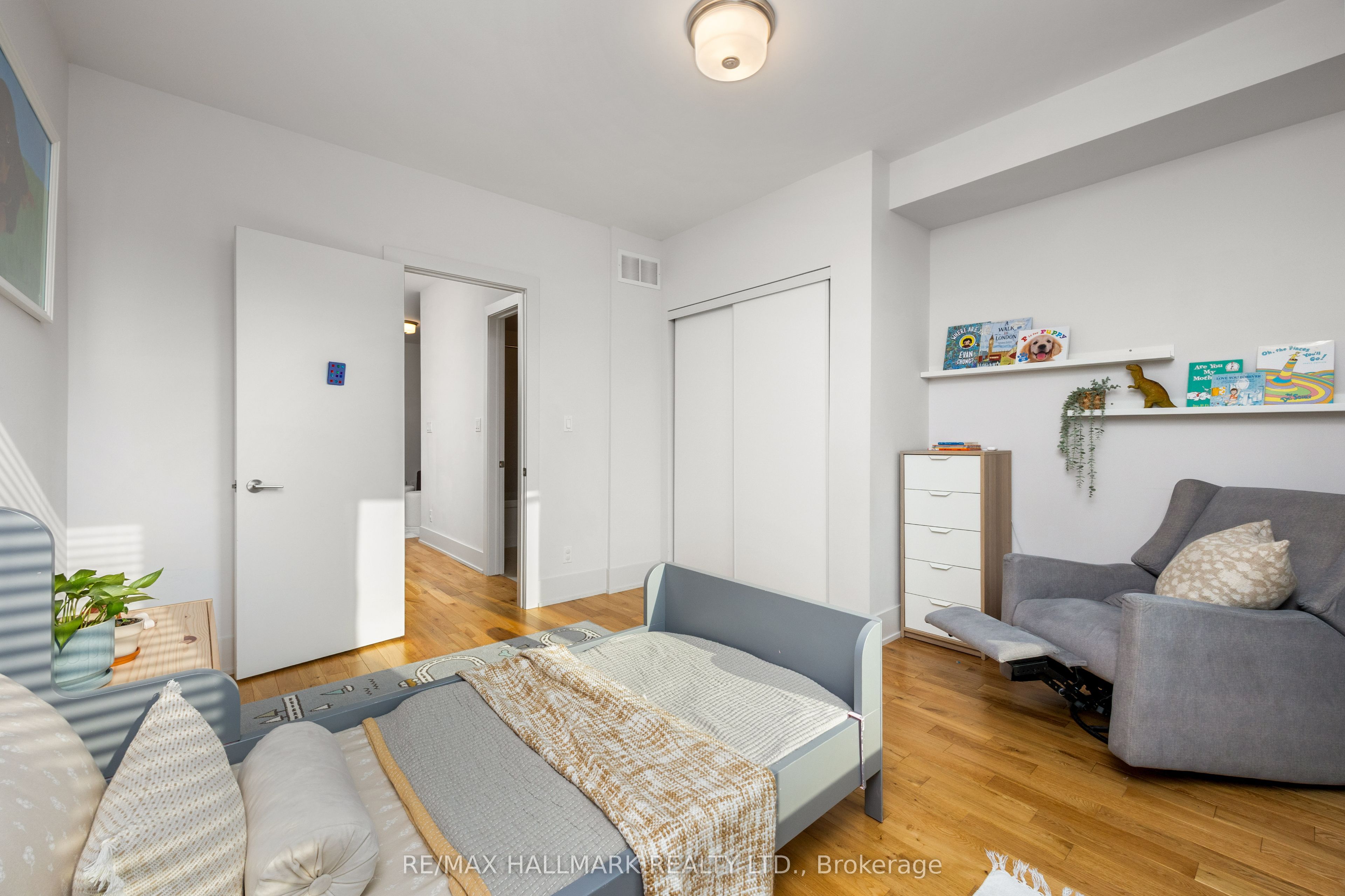 68 Boulton Avenue, Toronto, ON M4M 2J5