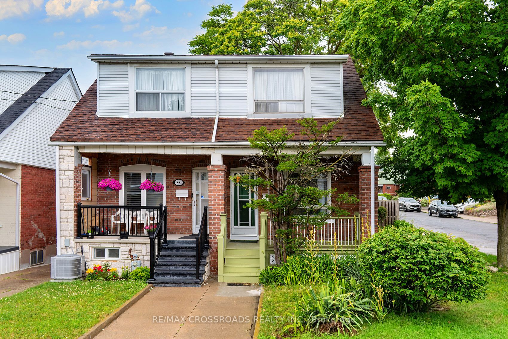 90 Milverton Boulevard, Toronto, ON M4J 1T8