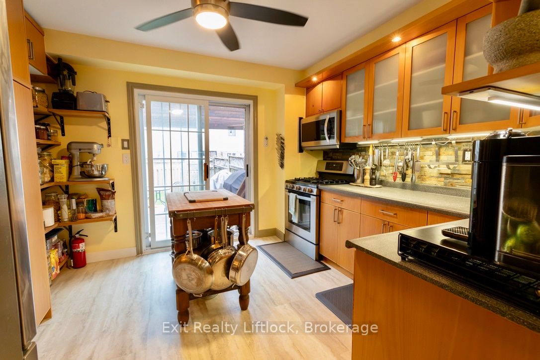 84 Hillhurst Crescent, Clarington, ON L1E 2A3