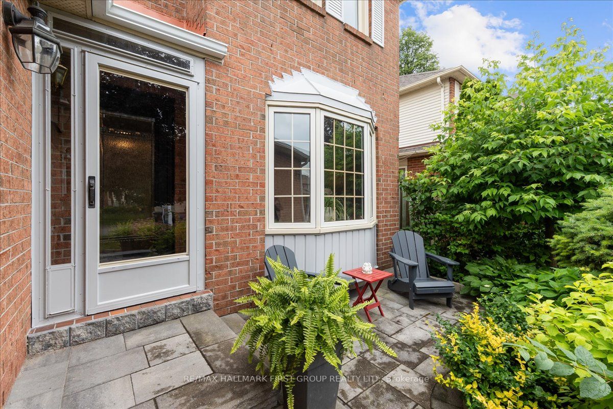 1276 Maple Ridge Drive, Pickering, ON L1X 1H5