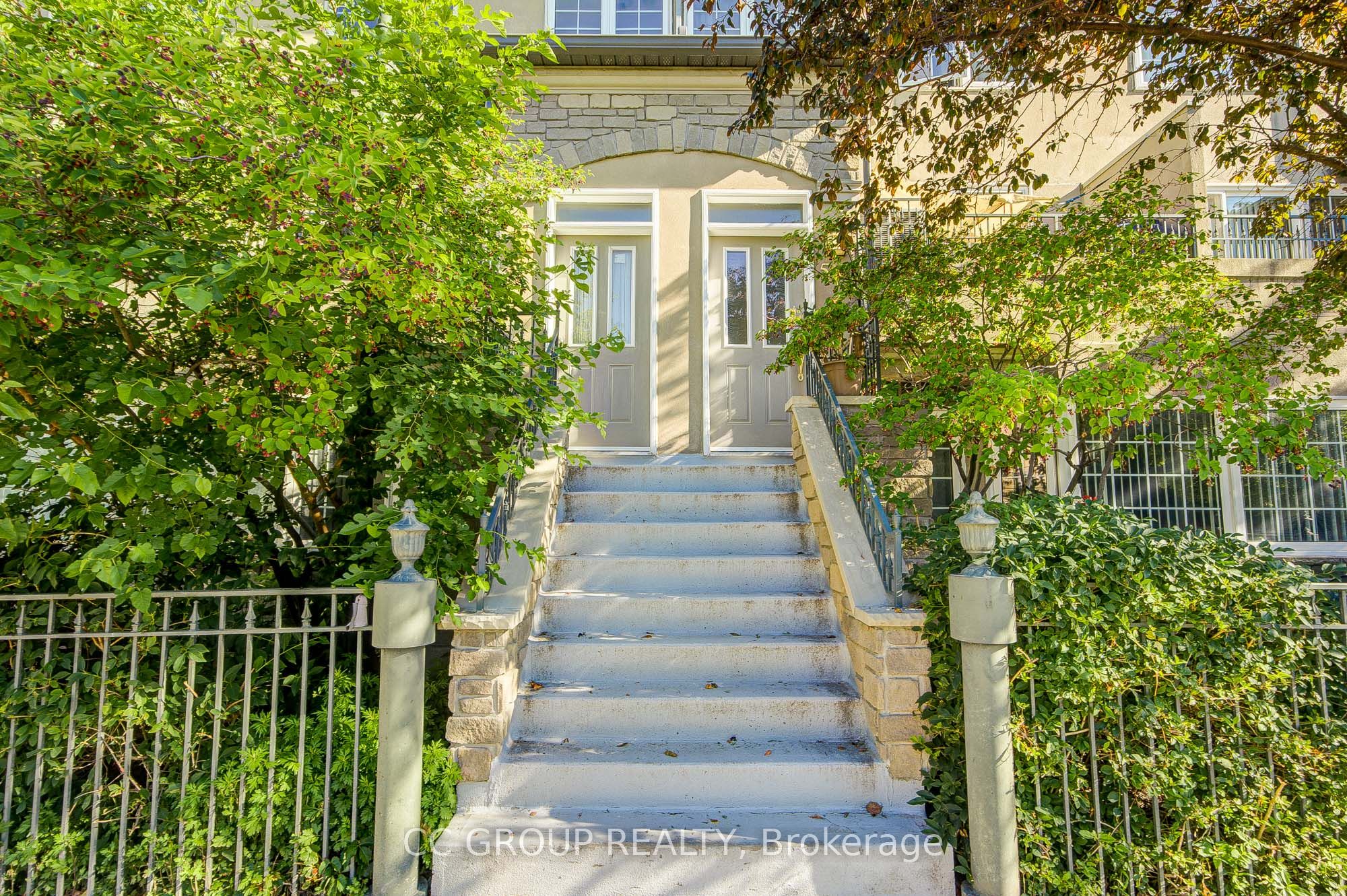 188 Bonis Avenue 519, Toronto, ON M1T 3W3