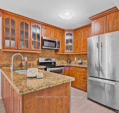 1457 Anton Square, Pickering, ON L1V 5S5