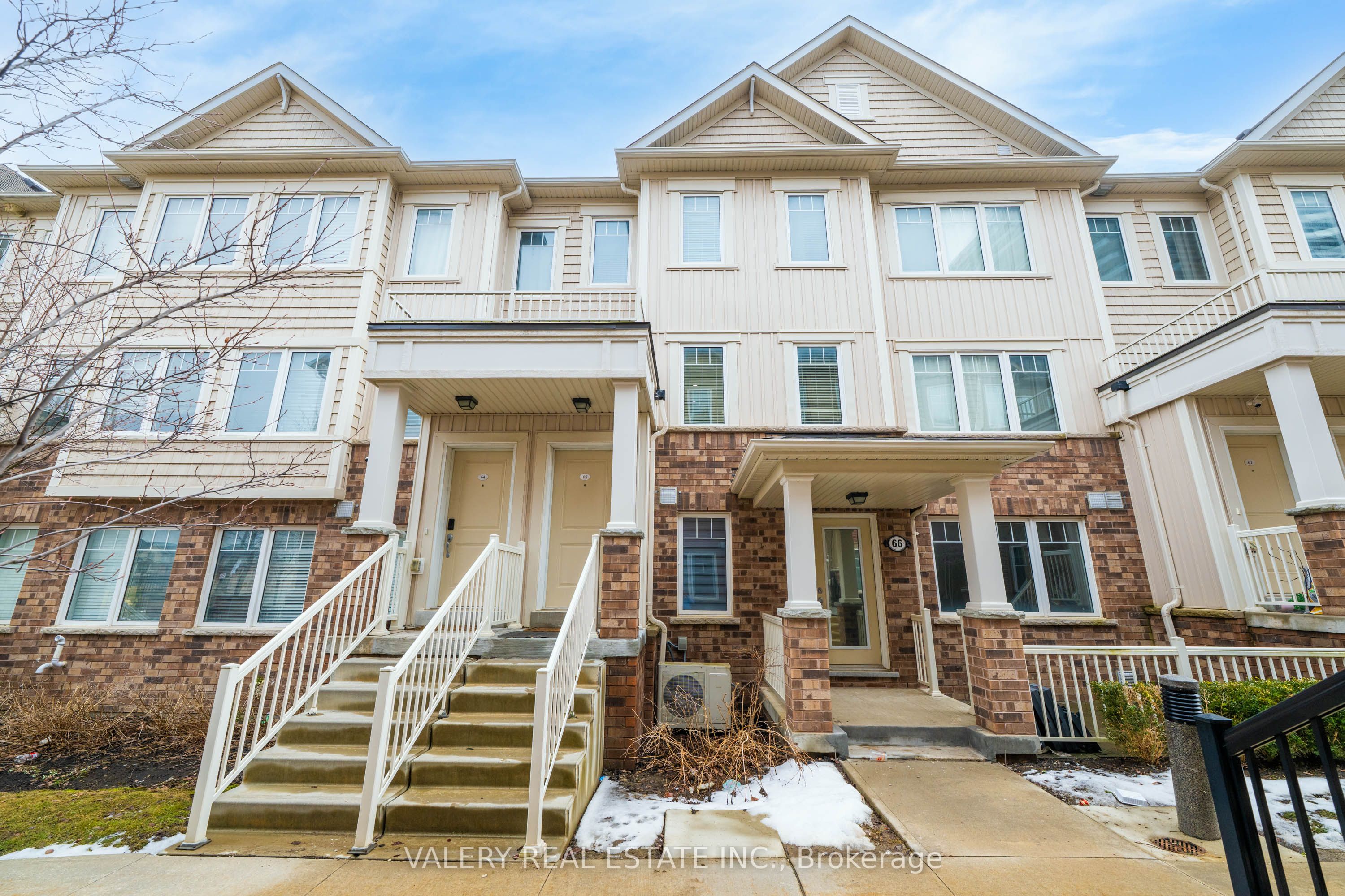 2500 Hill Rise Court 65, Oshawa, ON L1L 0M6