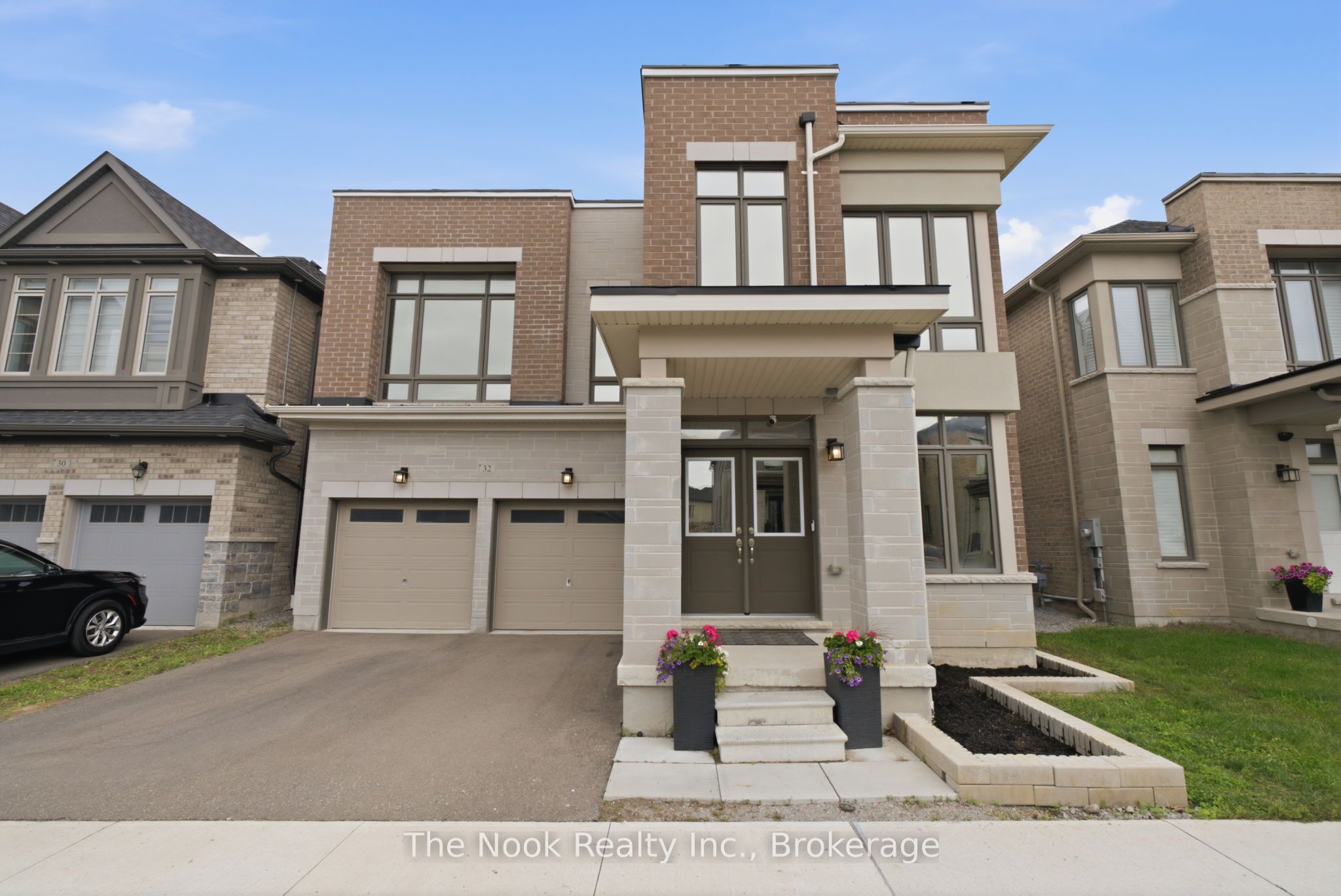 32 Priory Drive, Whitby, ON L1P 0L1