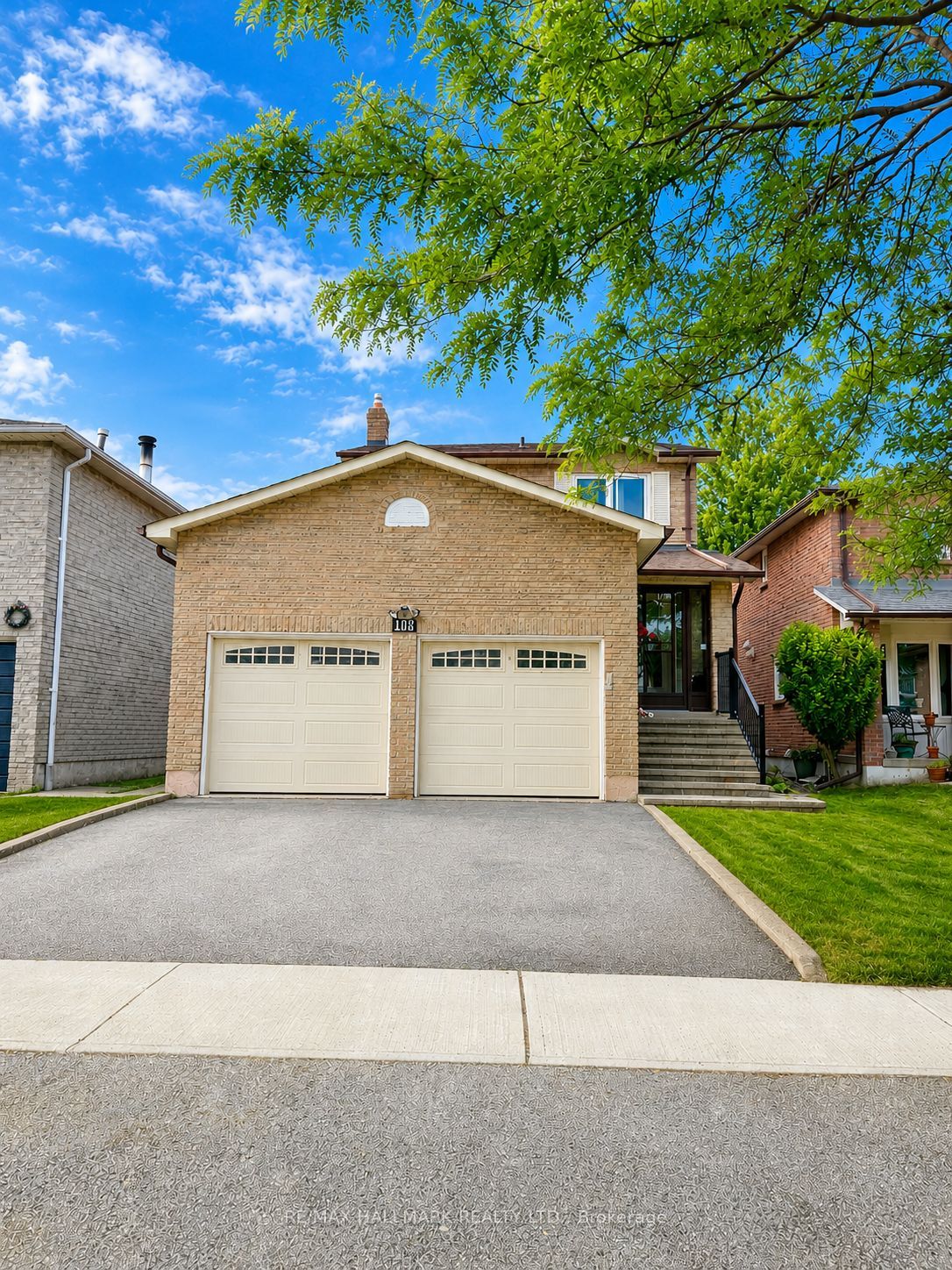 108 Winter Gardens Trail, Toronto, ON M1C 3N7