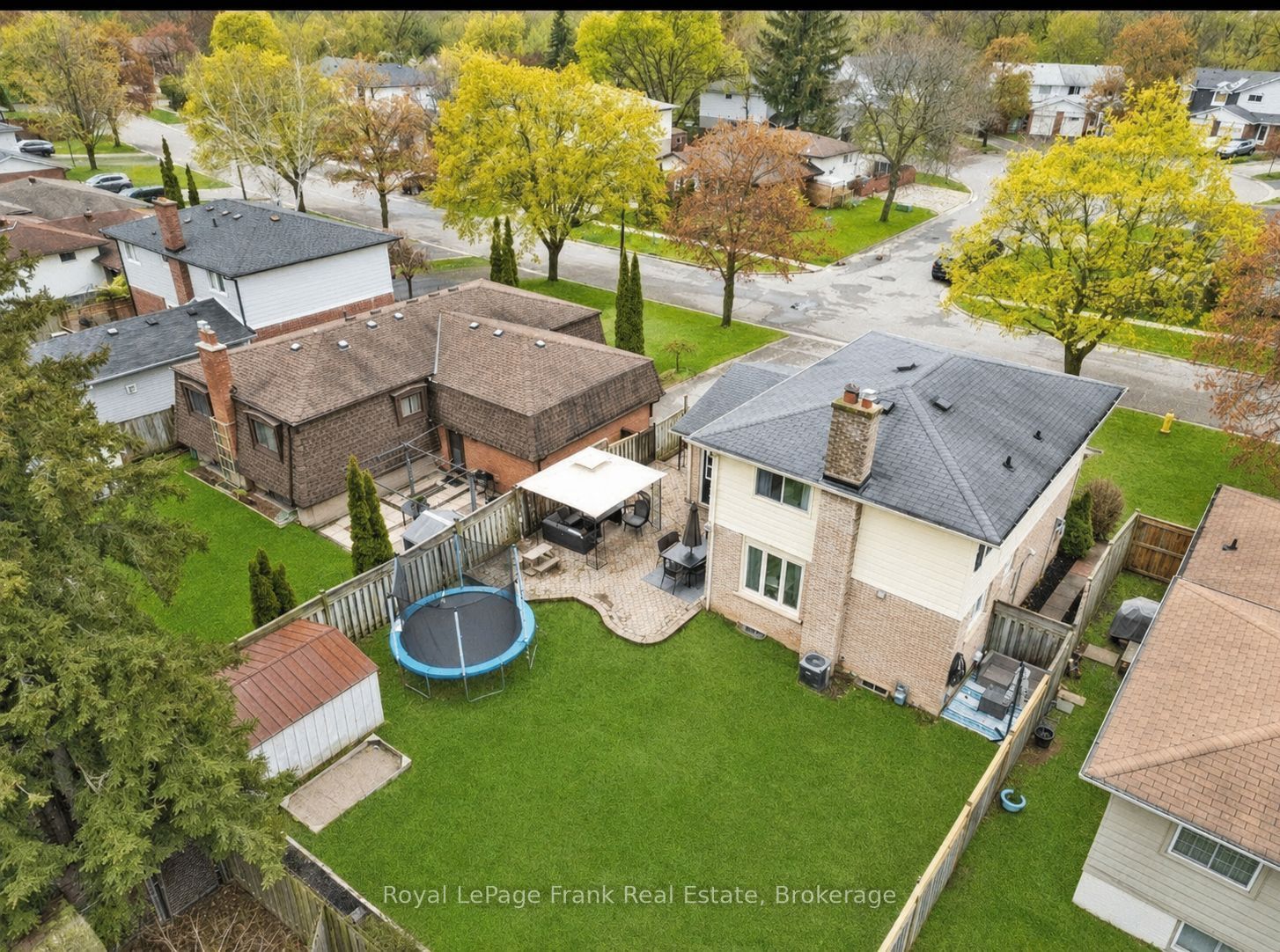 449 Lanark Drive, Oshawa, ON L1J 5W8