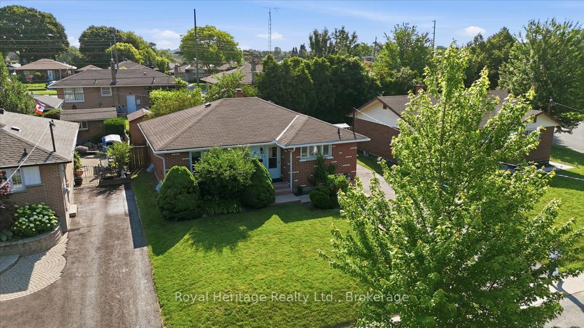 413 Elizabeth Street, Oshawa, ON L1J 5S9