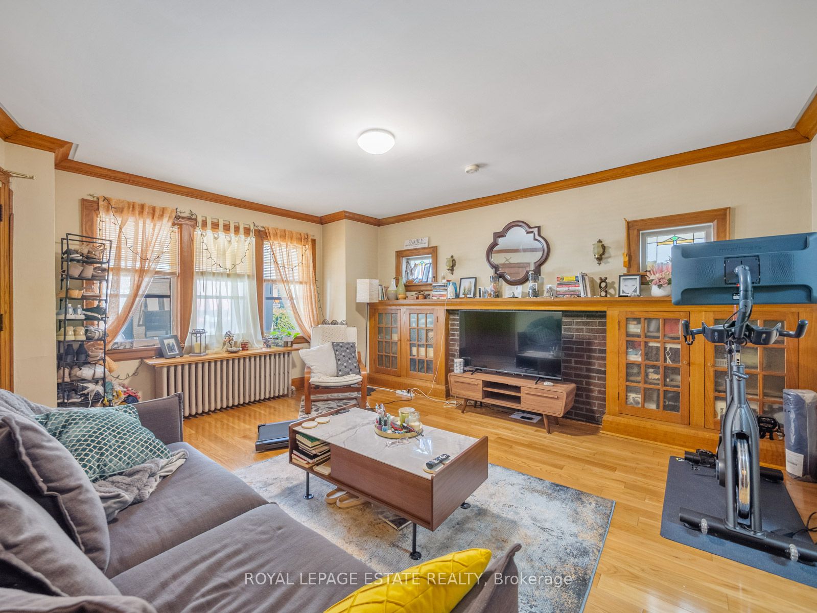 2275 Queen Street E, Toronto, ON M4E 1G5