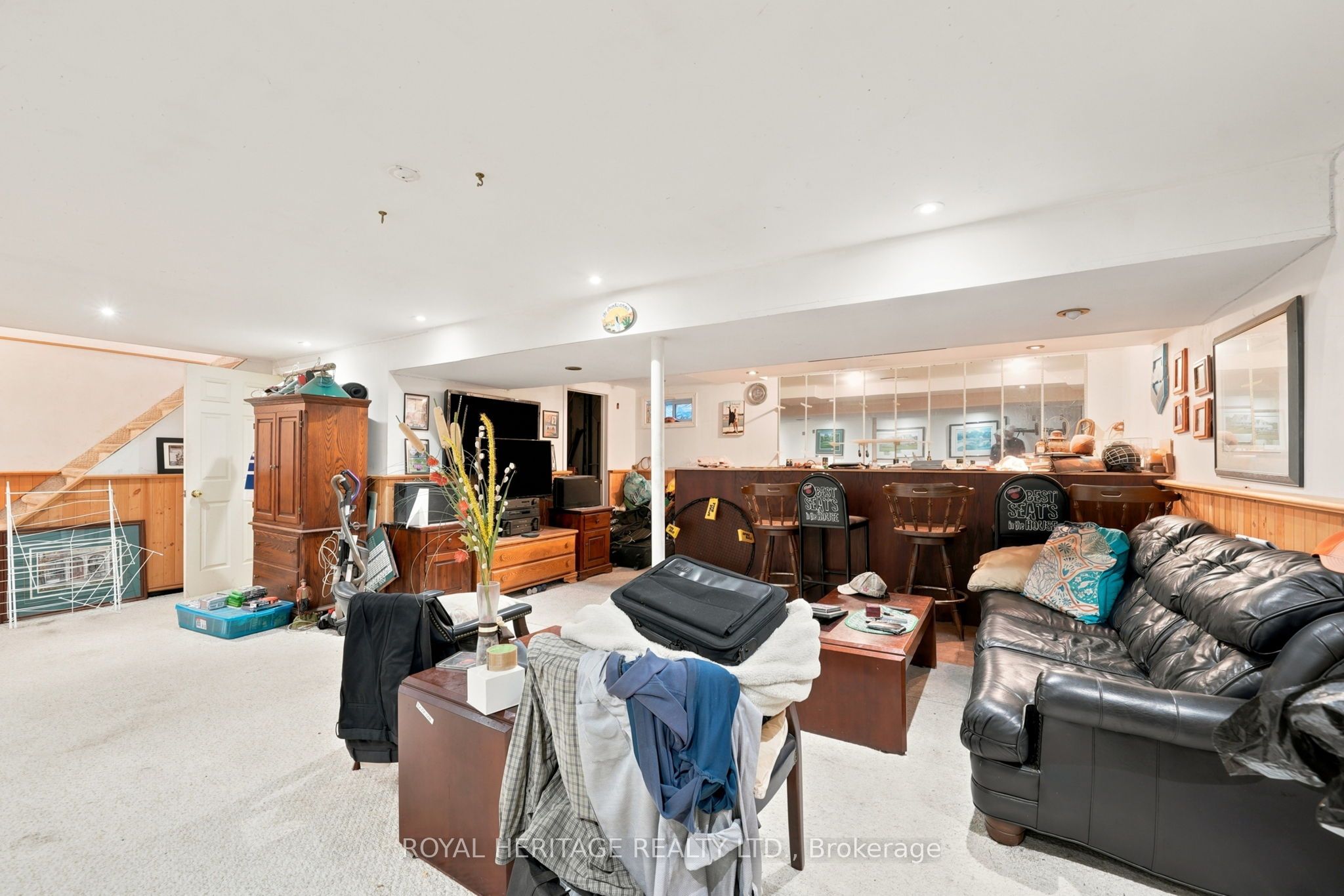 2 Belton Court, Whitby, ON L1N 5P1