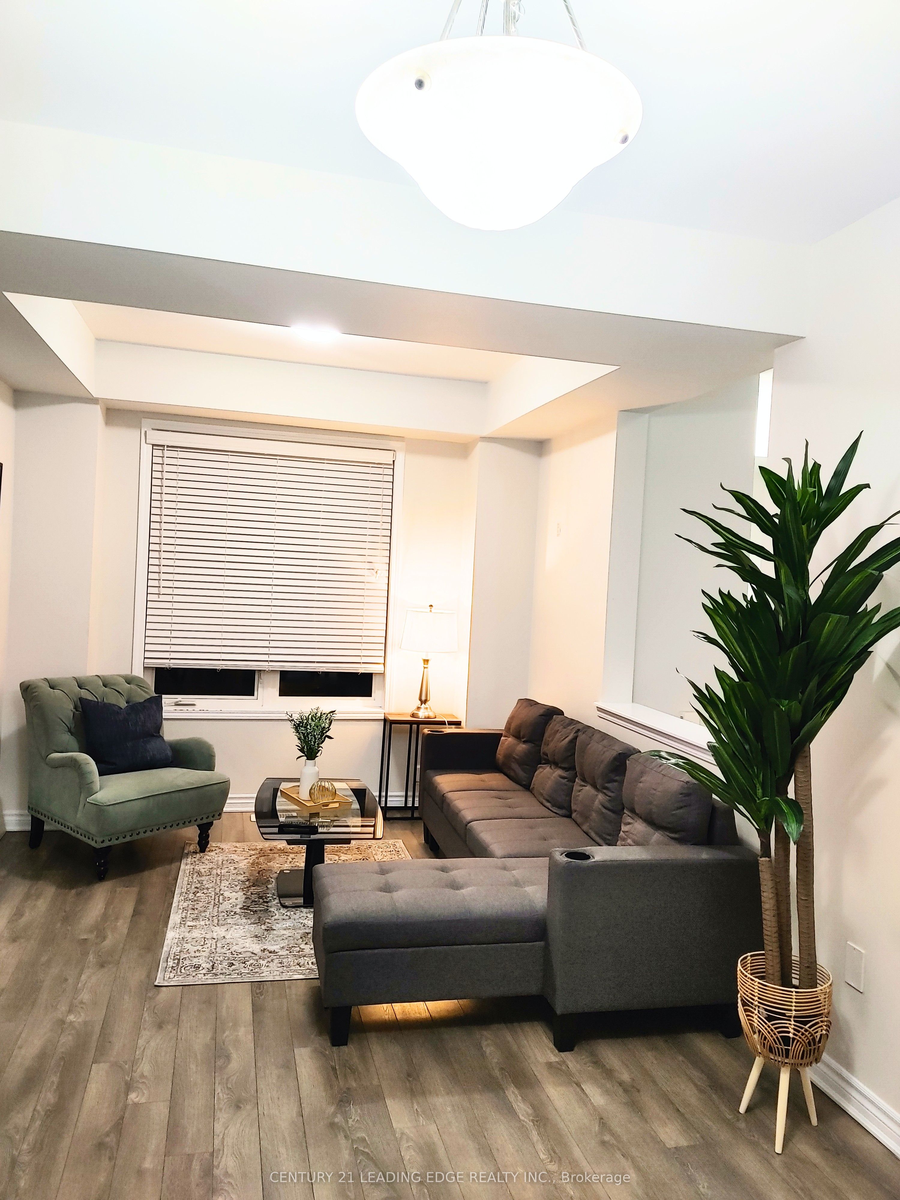 5 Fusilier Drive, Toronto, ON M1L 0J4