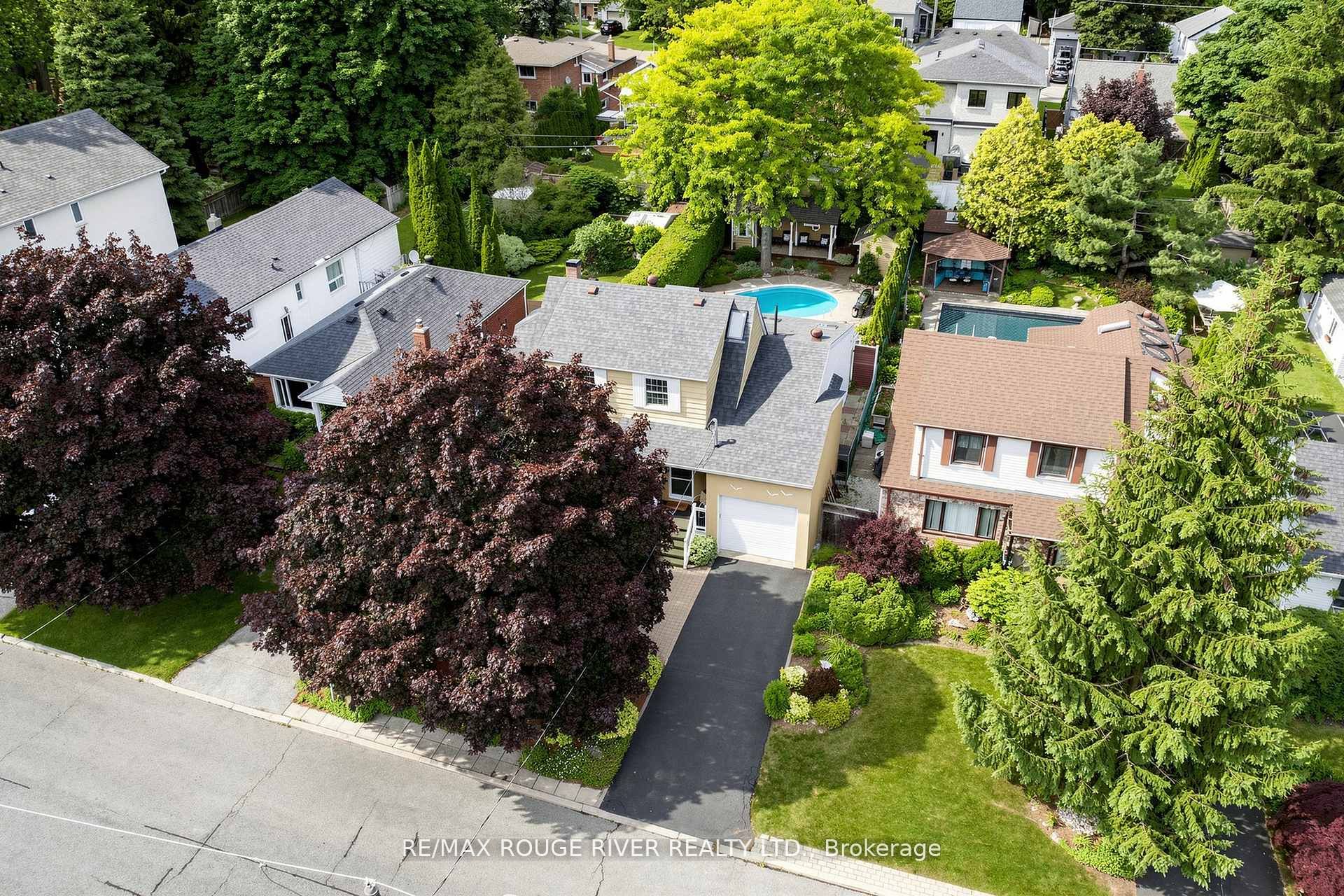 149 Brooklawn Avenue, Toronto, ON M1M 2P8