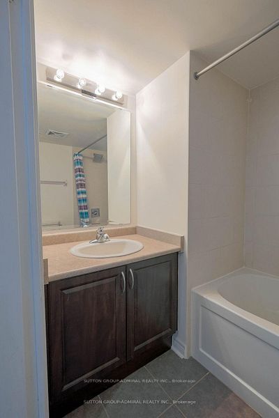 60 Fairfax Crescent 409, Toronto, ON M1L 0E1