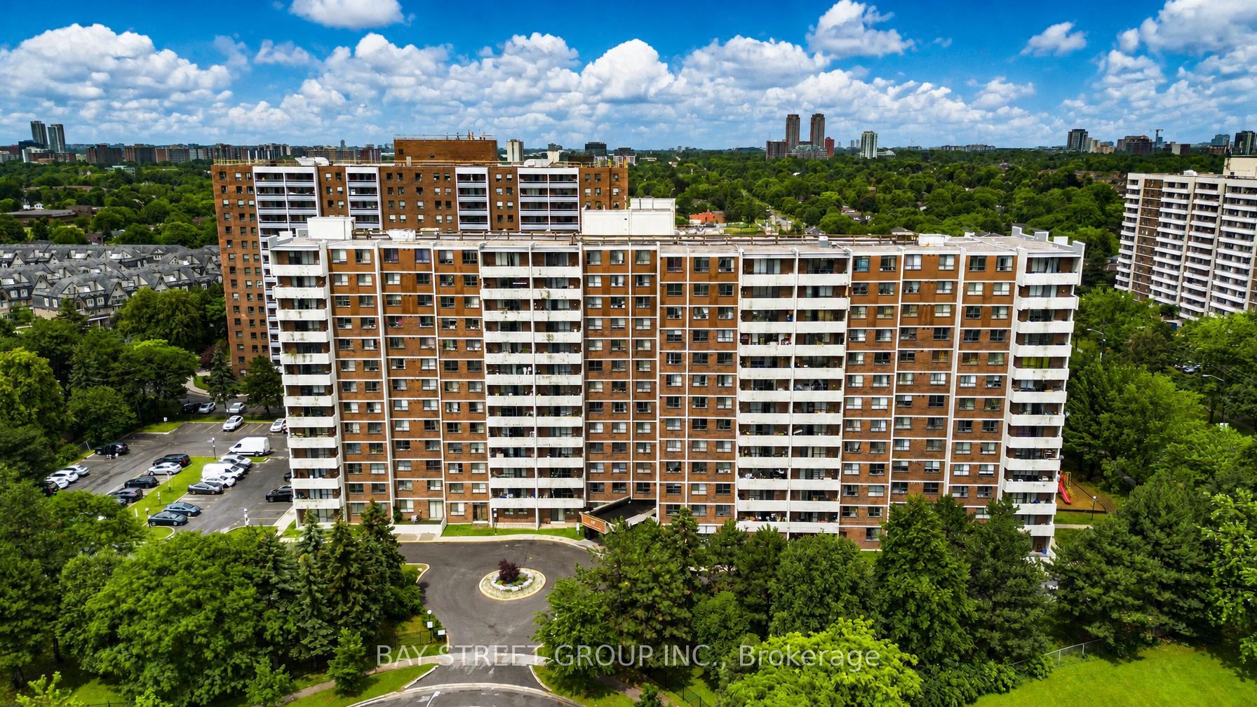10 Stonehill Court 1207, Toronto, ON M1W 2X8