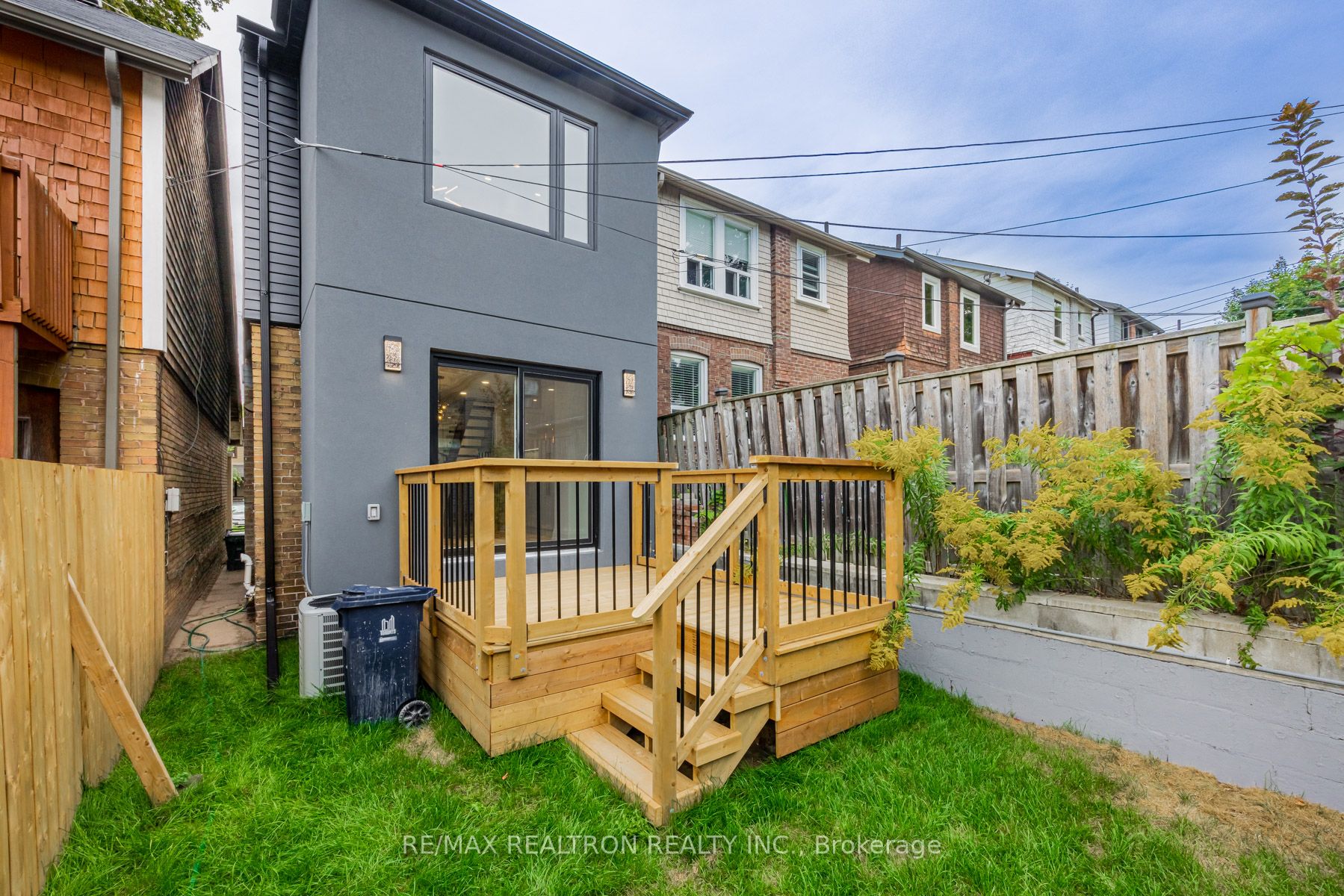 1A Normandy Boulevard, Toronto, ON M4L 3K1