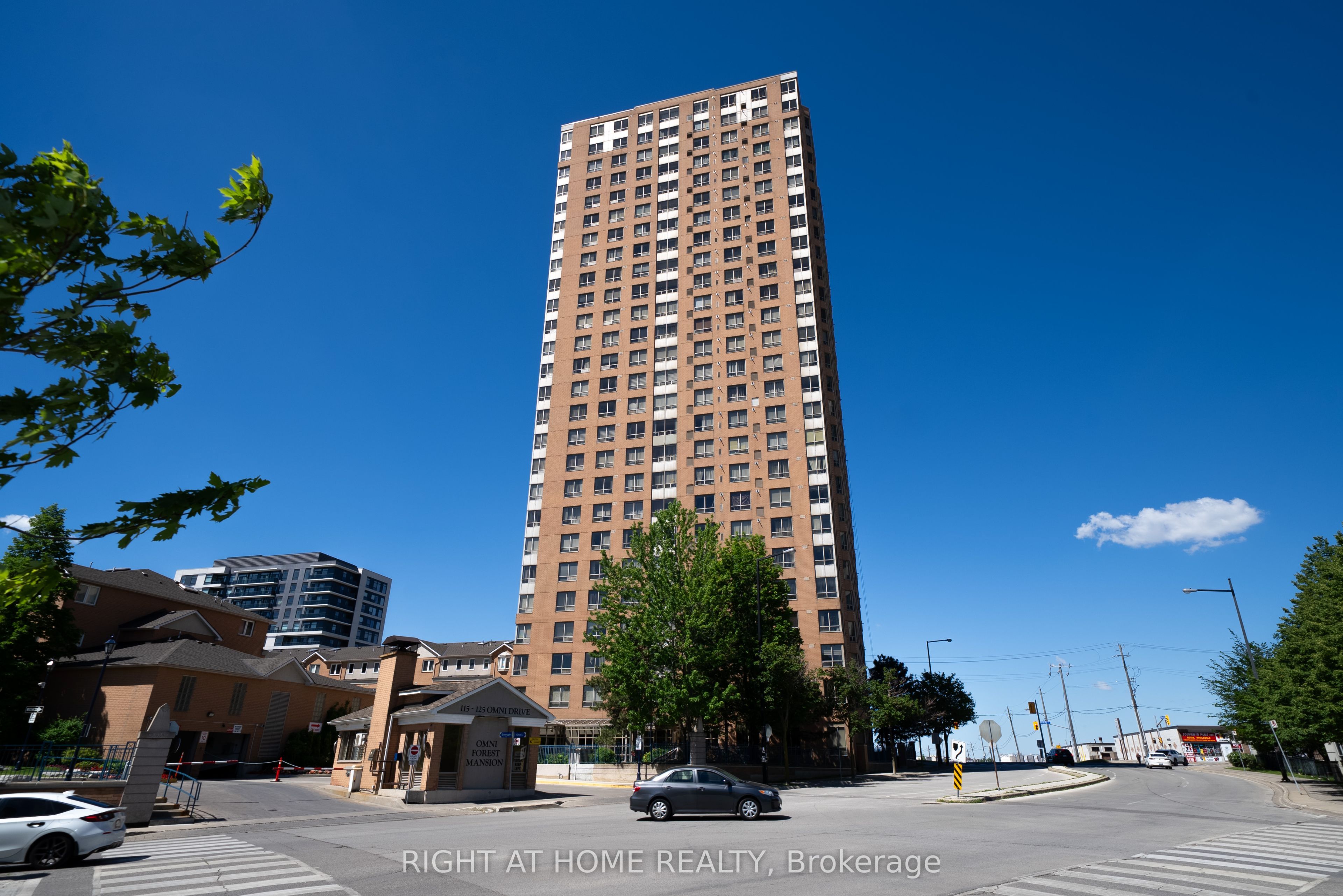 115 Omni Drive 709, Toronto, ON M1P 5B4