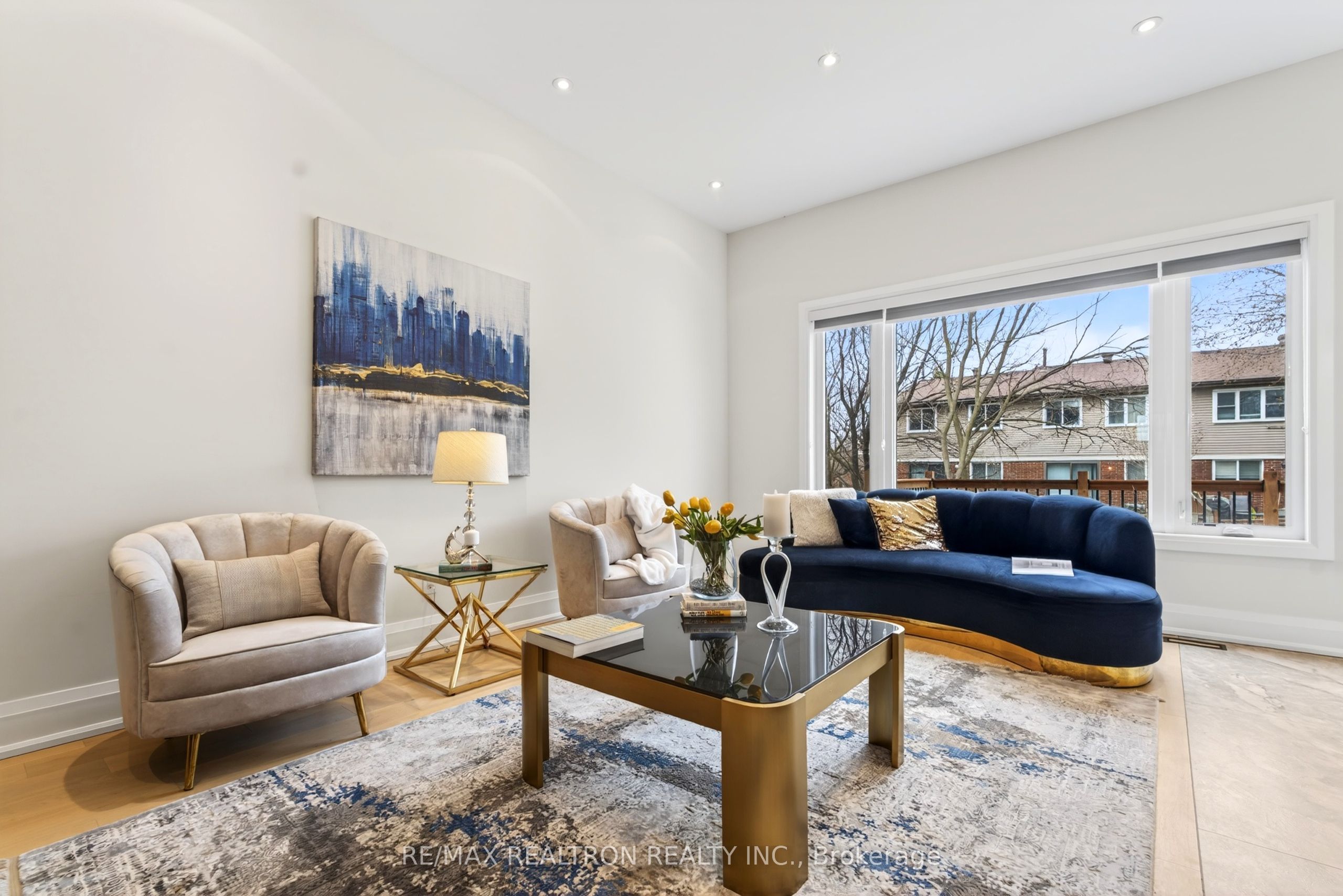 792 Midland Avenue, Toronto, ON M1K 4E7