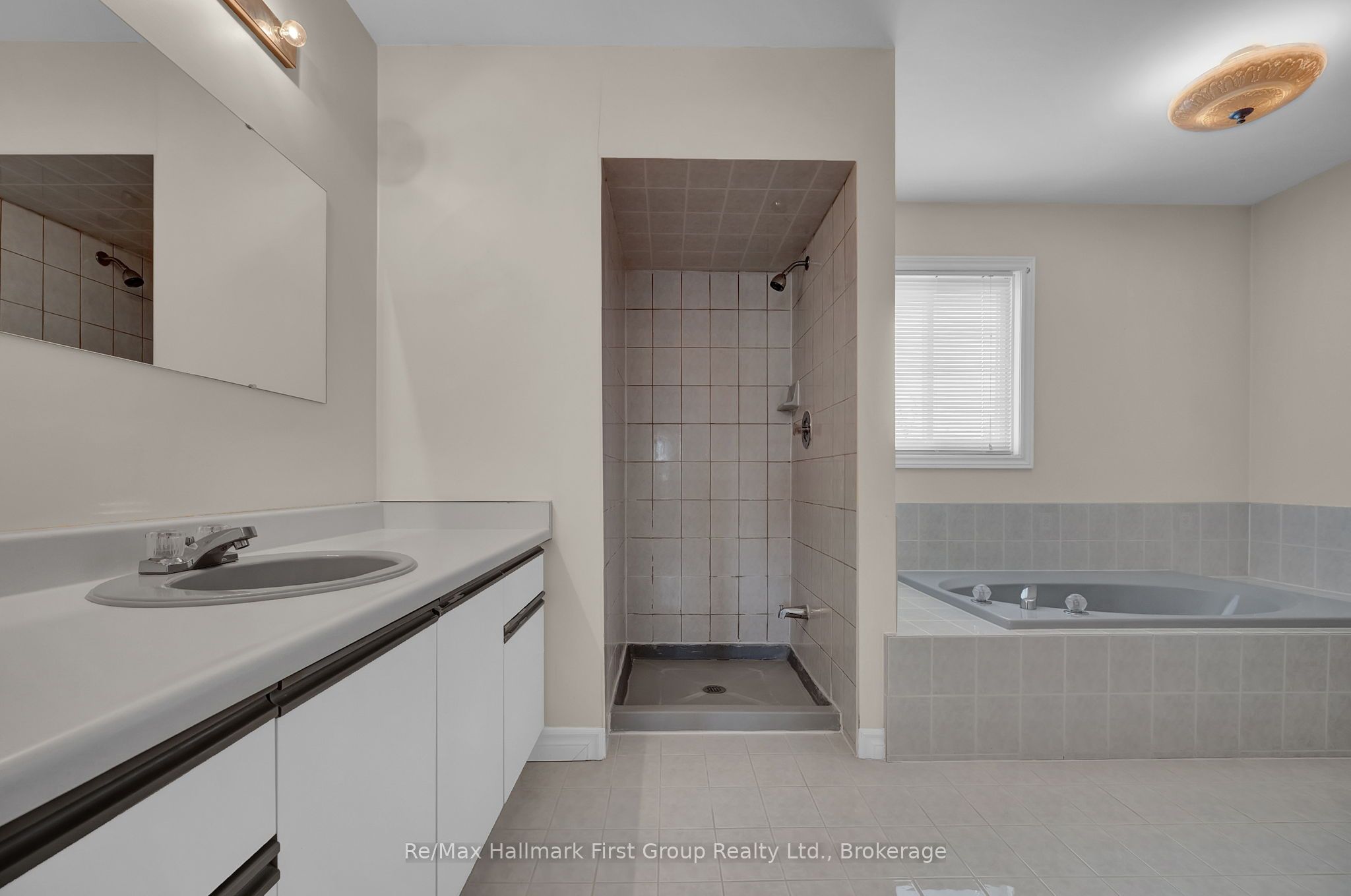 1911 Rosebank Road, Pickering, ON L1V 1P7