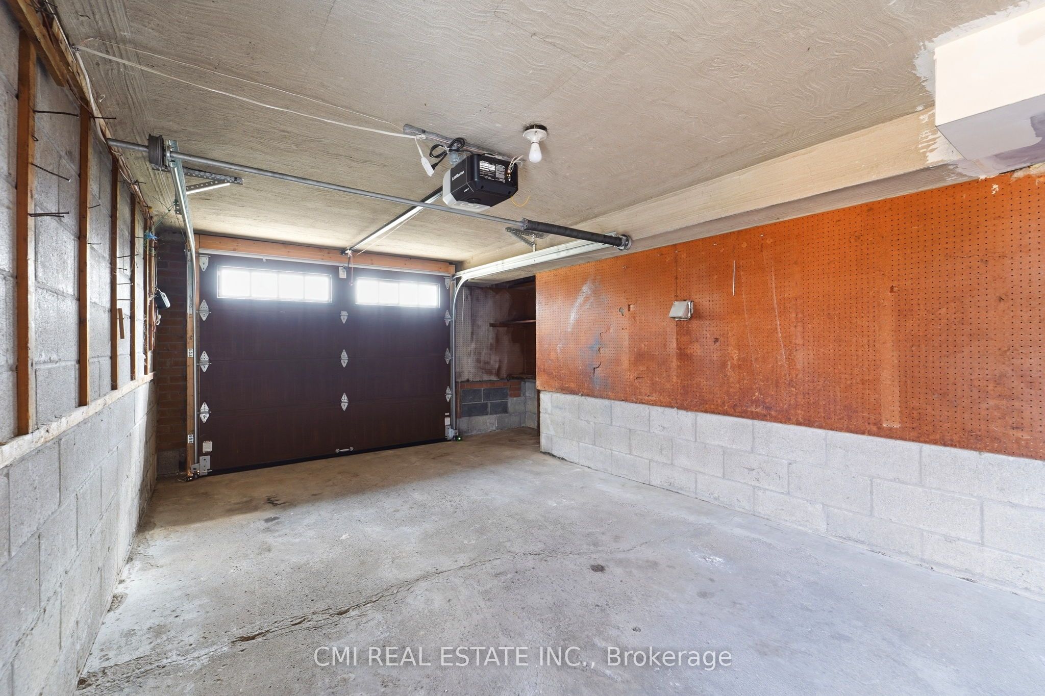 39 Earlton Road, Toronto, ON M1T 2R4