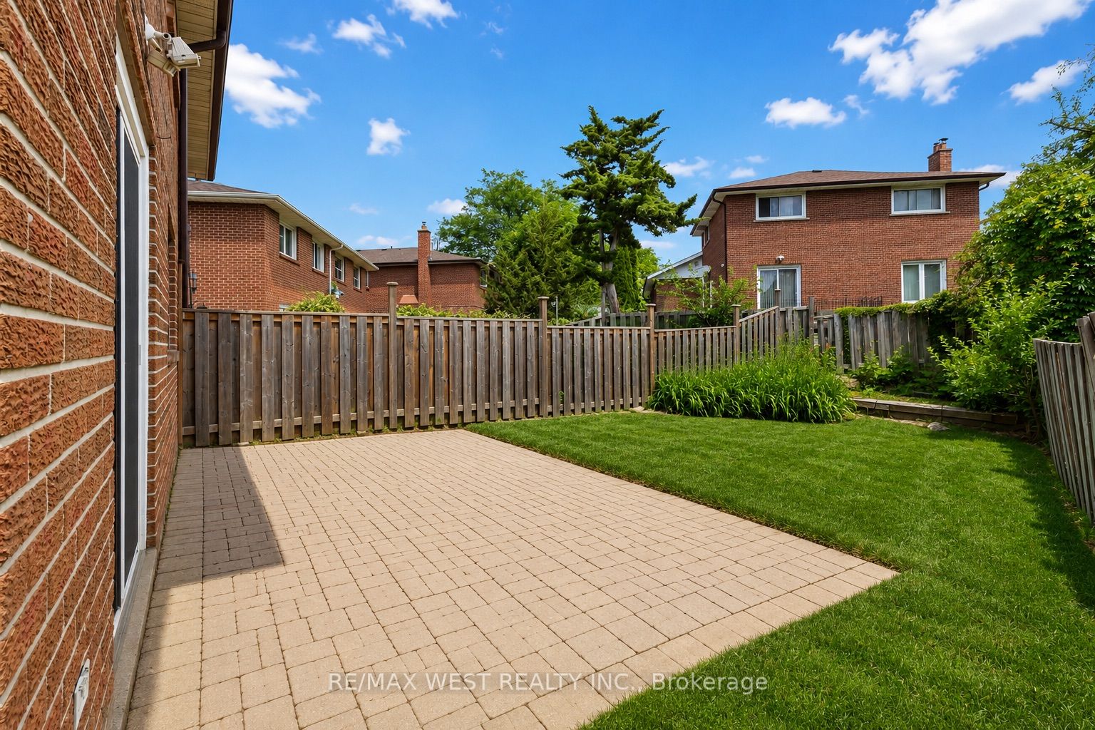 95 Crayford Drive, Toronto, ON M1W 3B5
