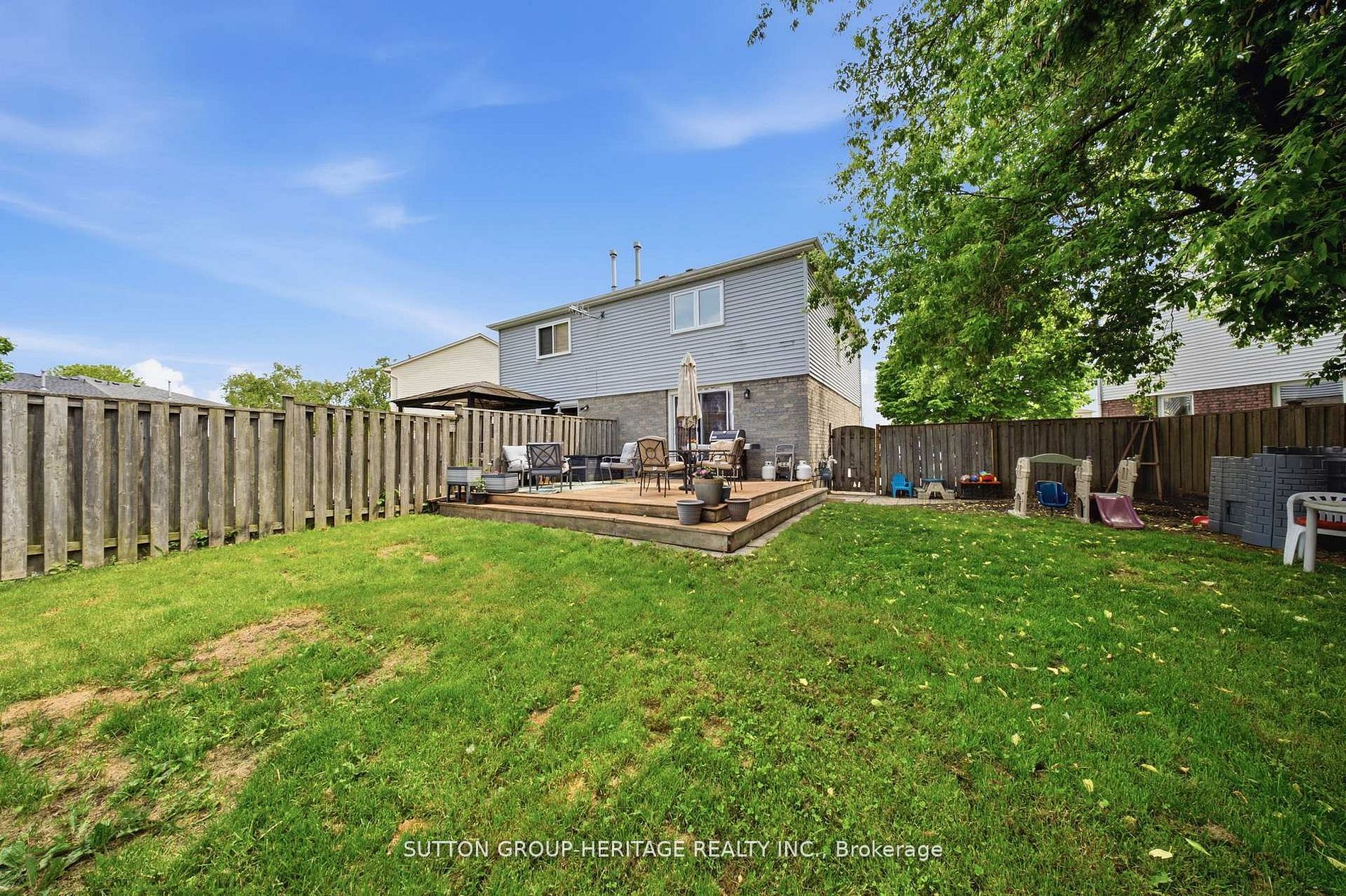 1413 Beaverbrook Court, Oshawa, ON L1J 8L1