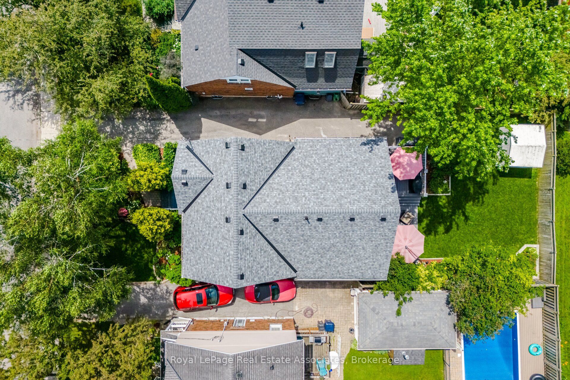 32 Plaxton Drive, Toronto, ON M4B 2P9
