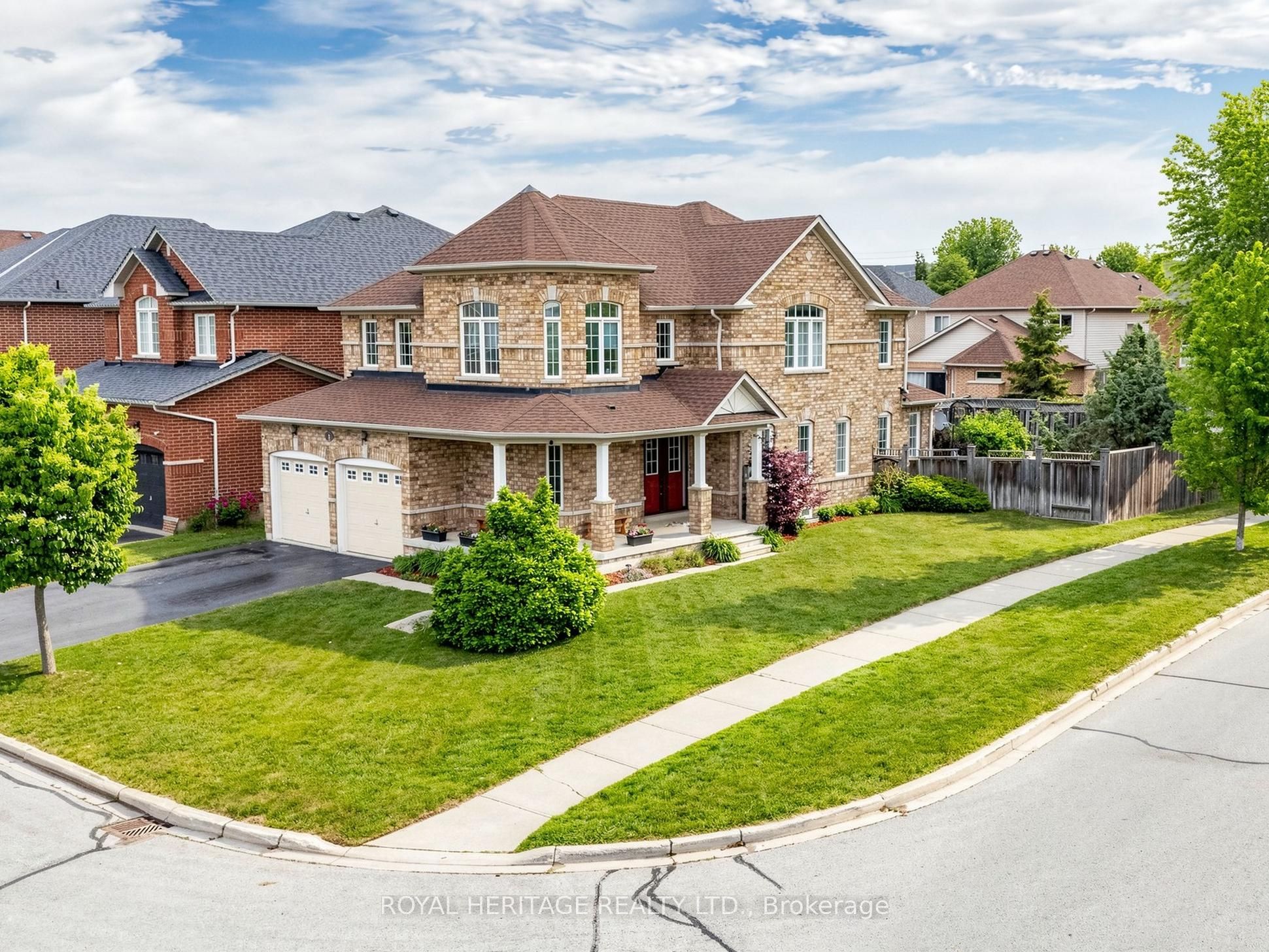1 Wakem Court, Whitby, ON L1P 1T8