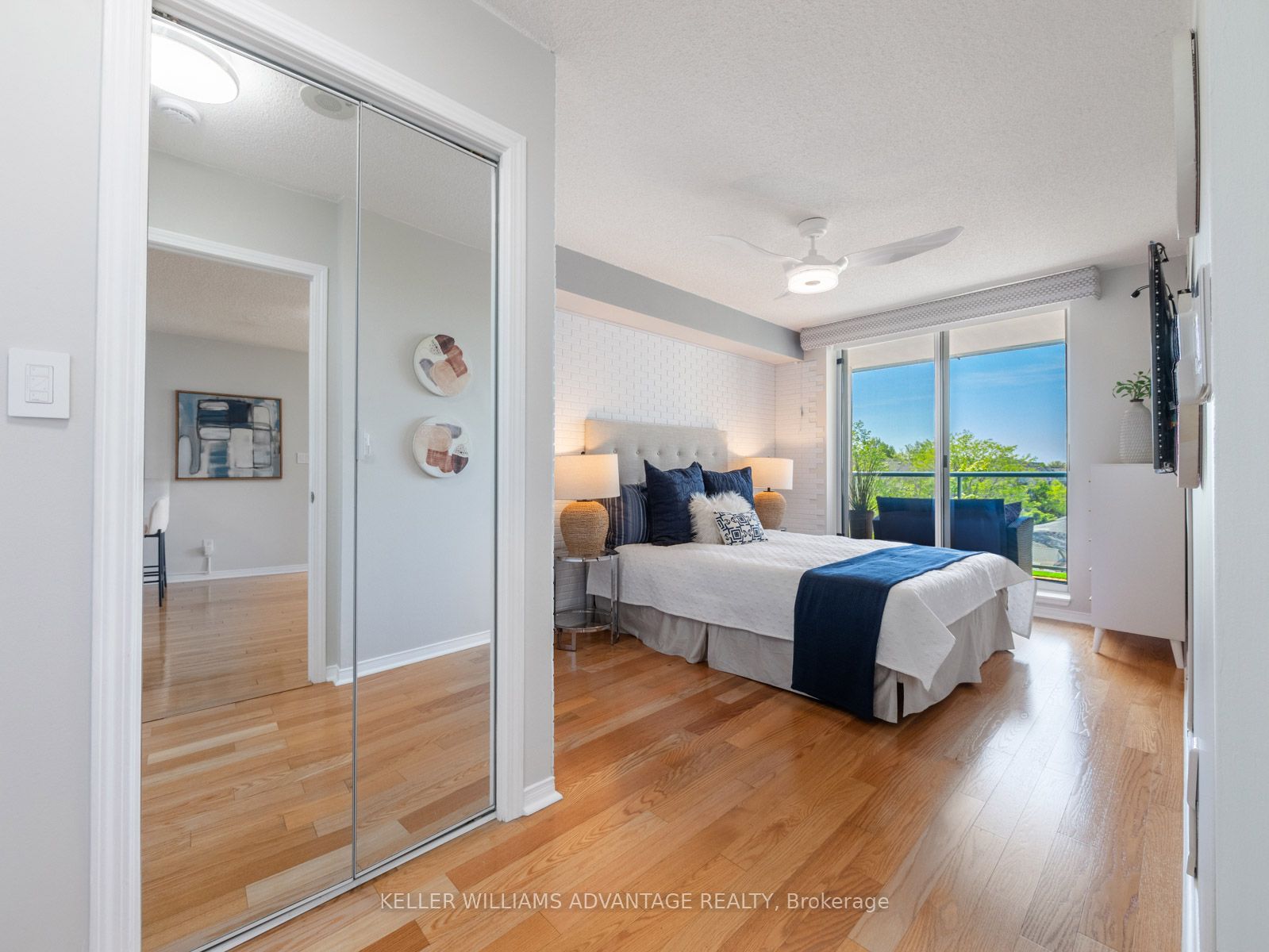 1733 Queen Street E 424, Toronto, ON M4L 6S9