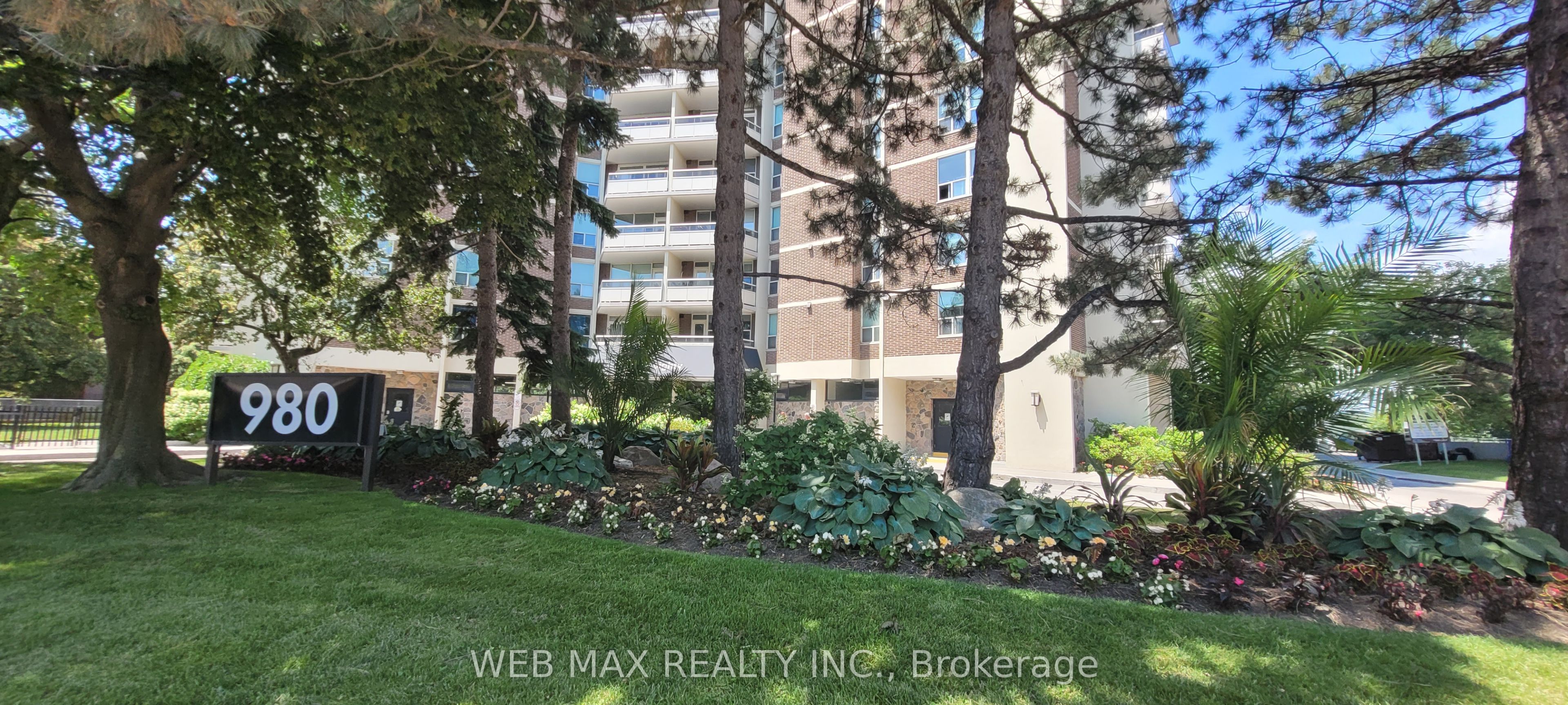980 Broadview Avenue 804, Toronto, ON M4K 3Y1