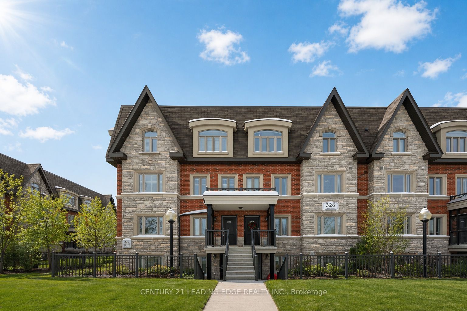 326 John Street 285, Markham, ON L3T 0B1