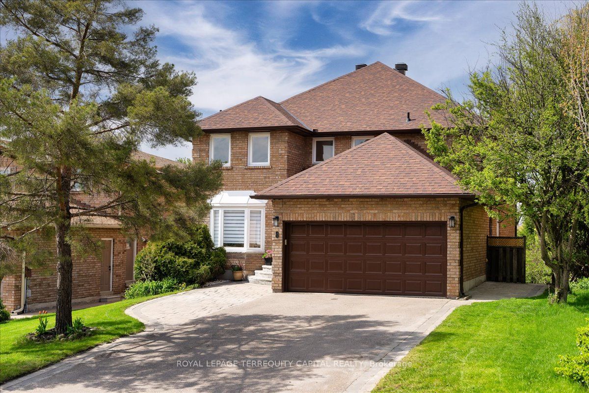 8 Marchwood Crescent, Richmond Hill, ON L4C 8M8