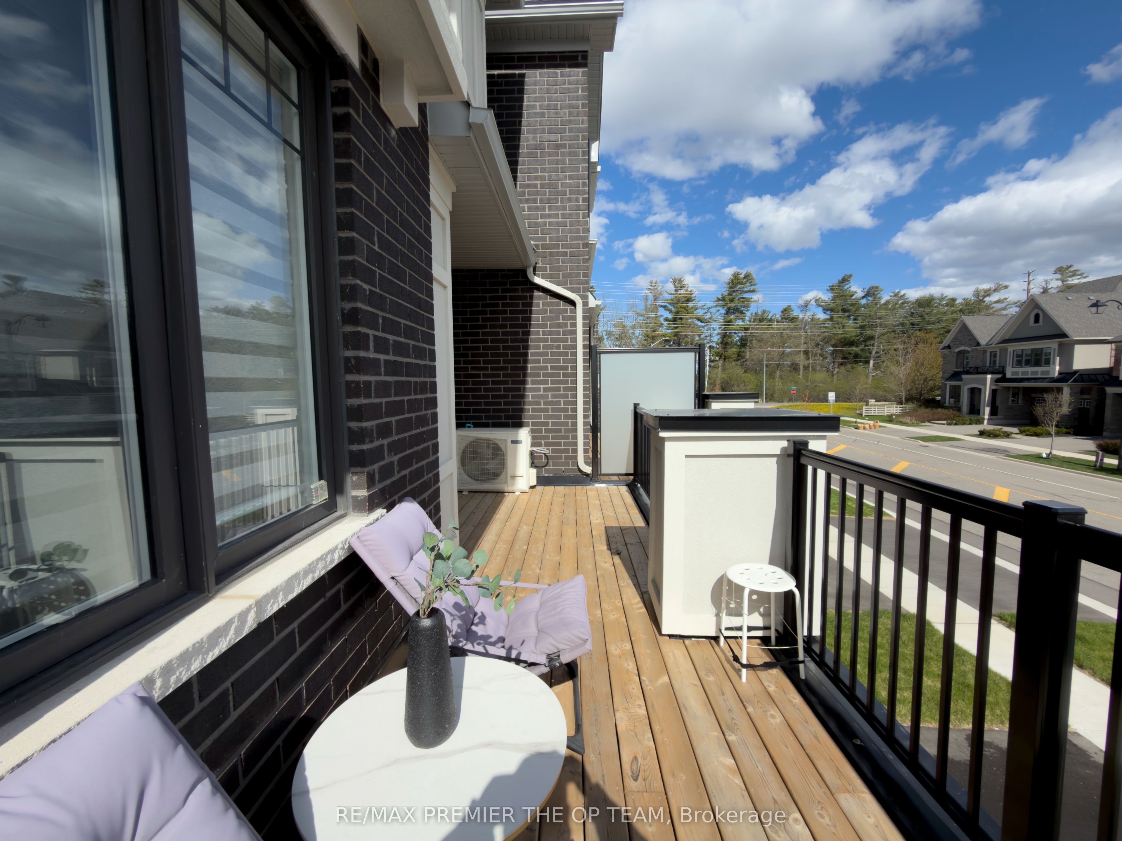 22 Pierre Berton Boulevard, Vaughan, ON L4H 4V2