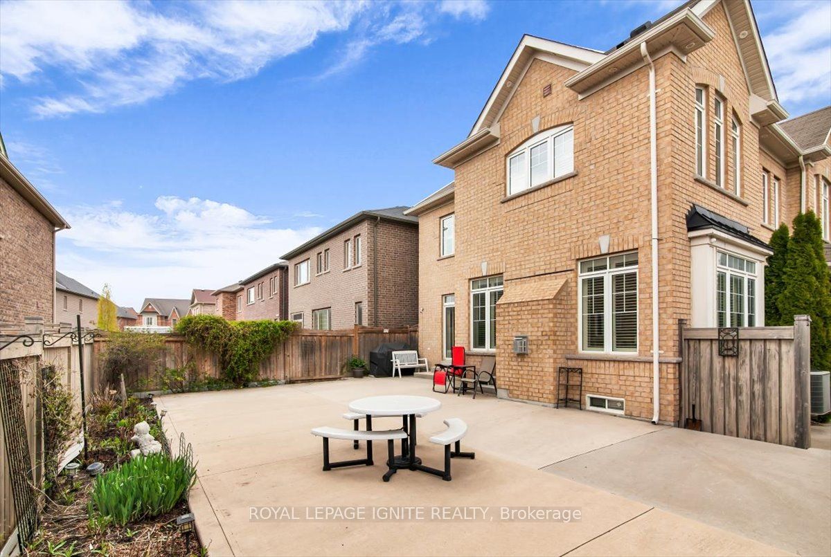 87 Richler Avenue, Vaughan, ON L4H 3Y6