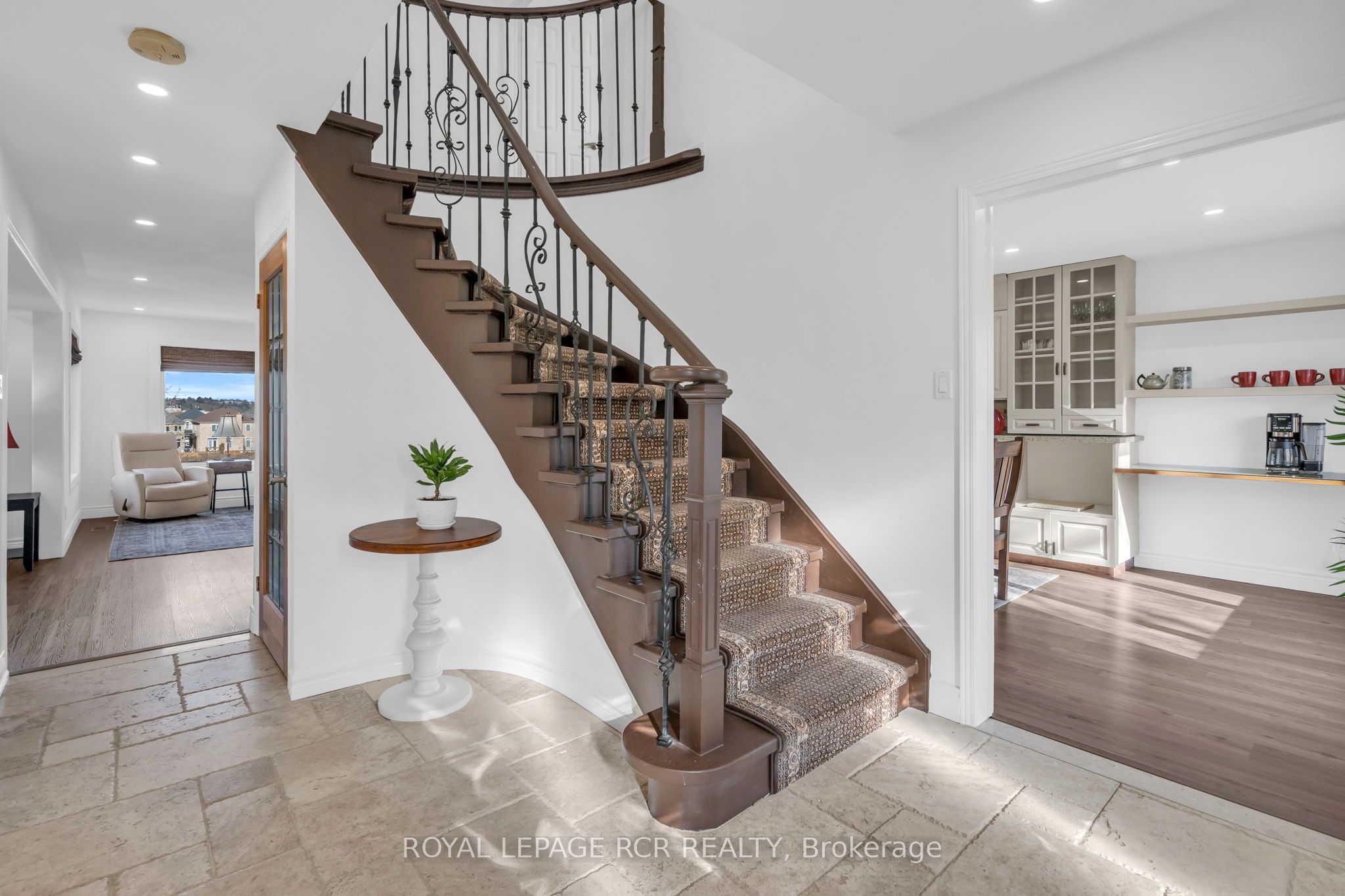 11 Golfview Boulevard, Bradford West Gwillimbury, ON L3Z 3Z1