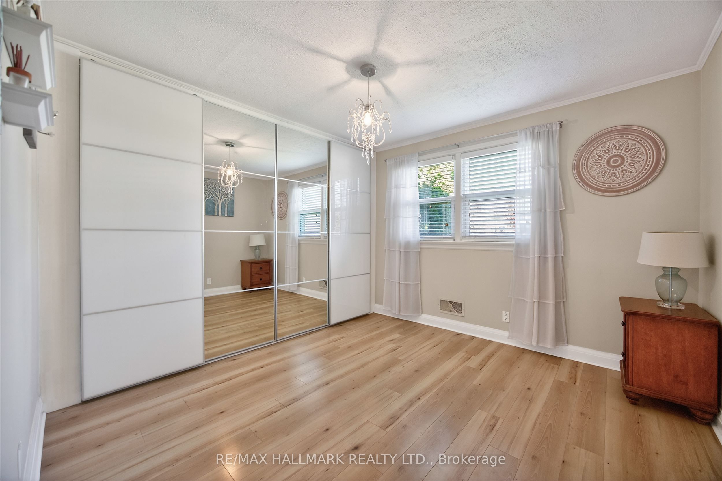 84 Park Drive, Whitchurch-Stouffville, ON L4A 4T3